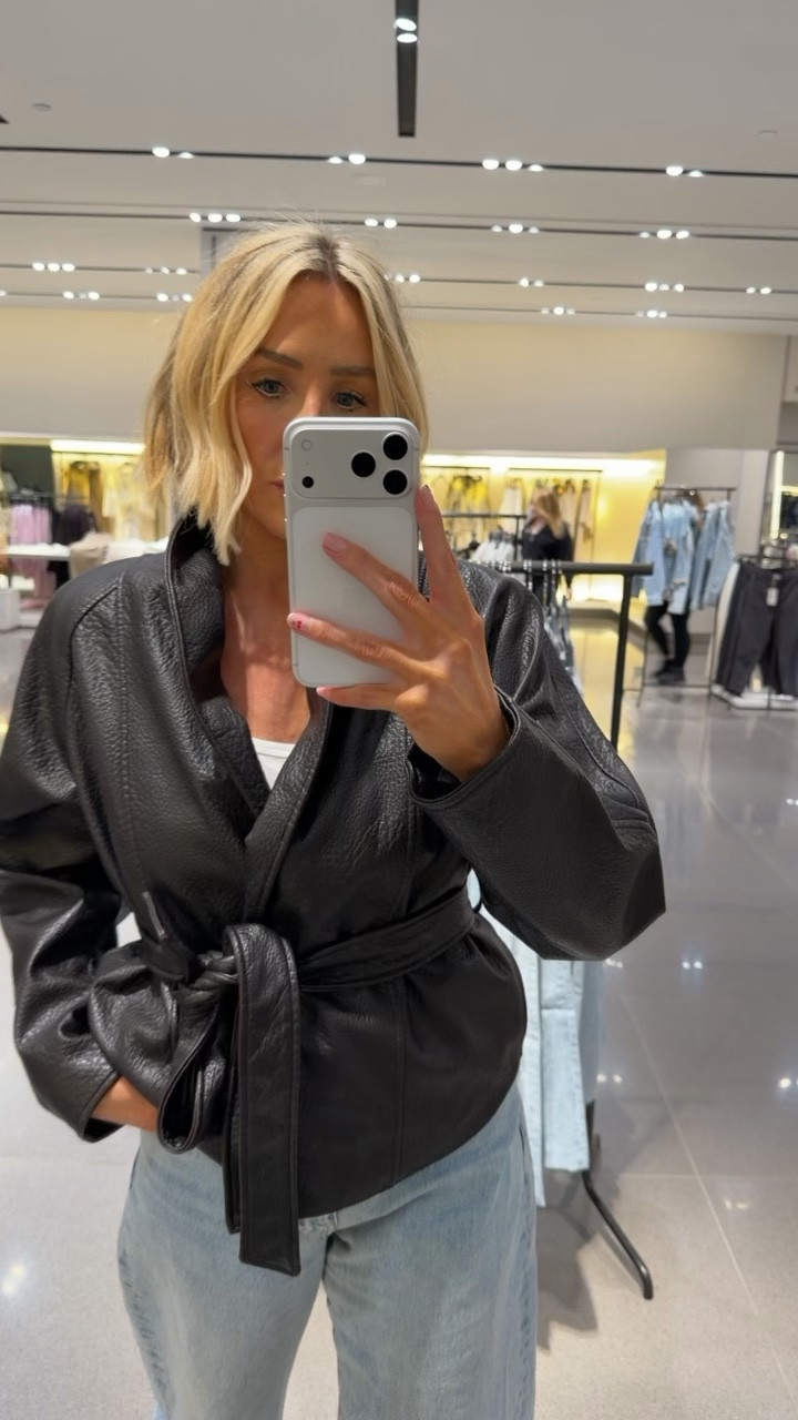 The quality of this faux leather 🔥🔥🔥