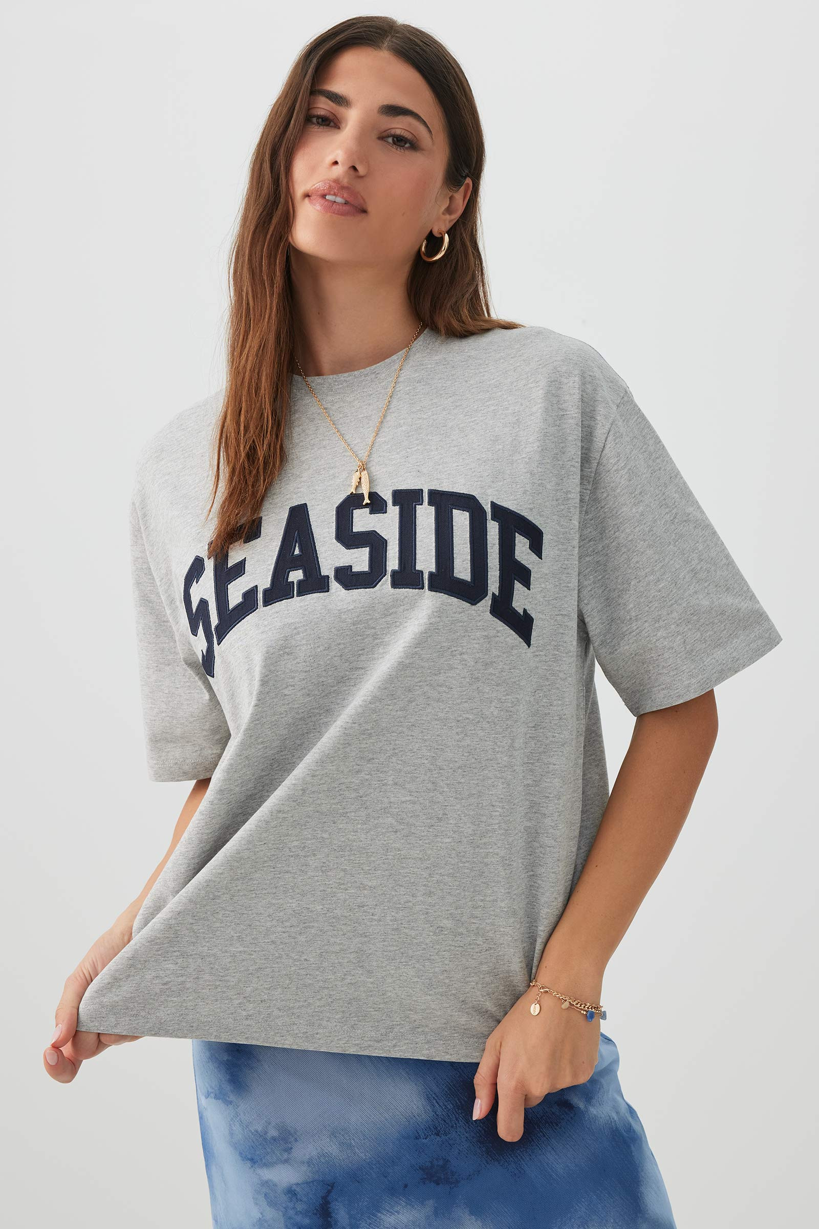 Oversized Graphic T-Shirt | Ardene