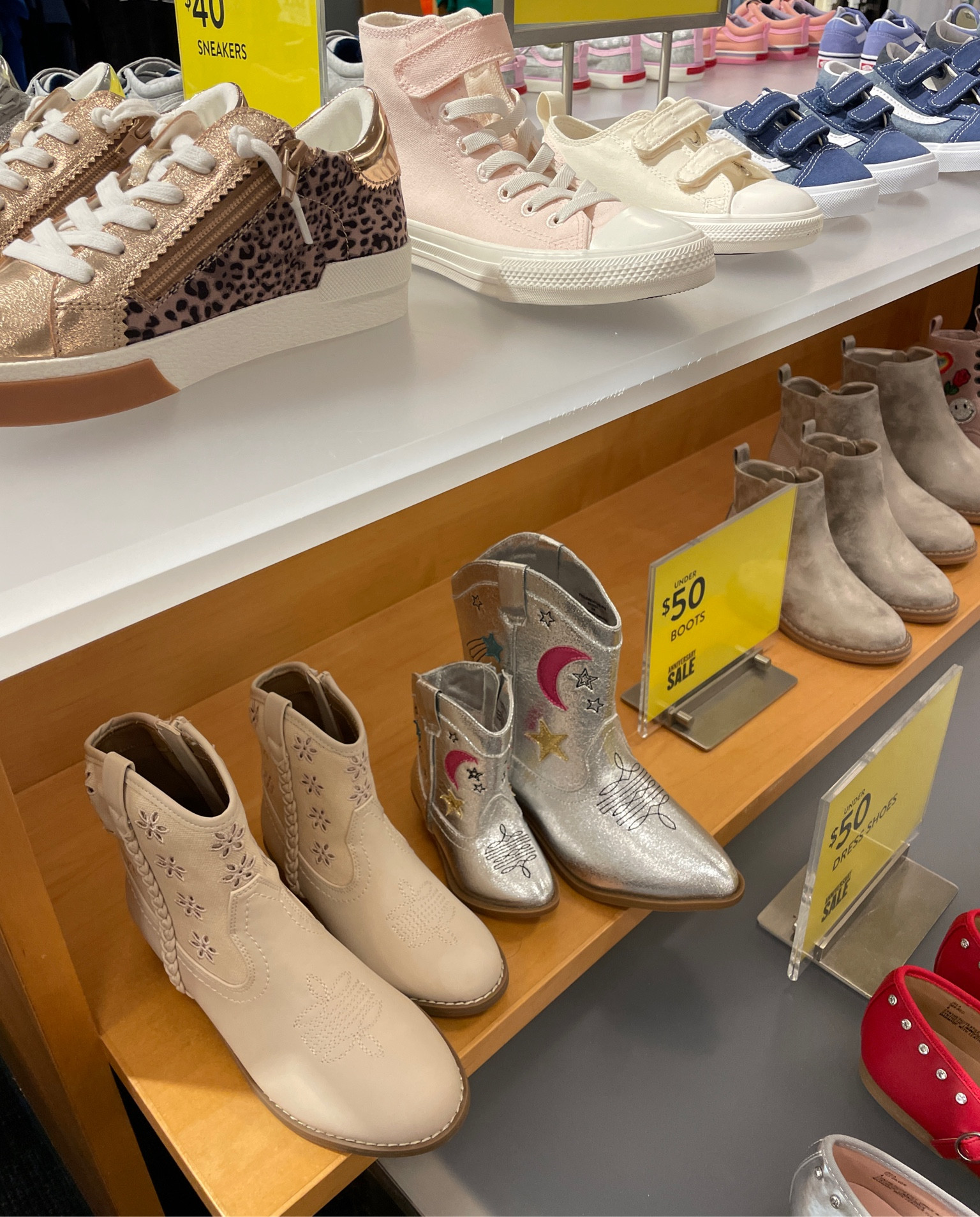 Nsale girls boots + shoes 


#LTKxNSale #LTKFindsUnder50 #LTKShoeCrush