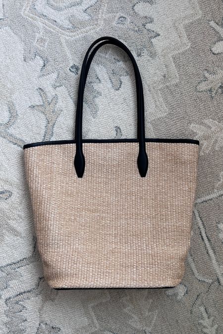 Madewell beach bag with leather trim is everything! 


Madewell | bag | tote 

#LTKSeasonal #LTKitbag #LTKstyletip