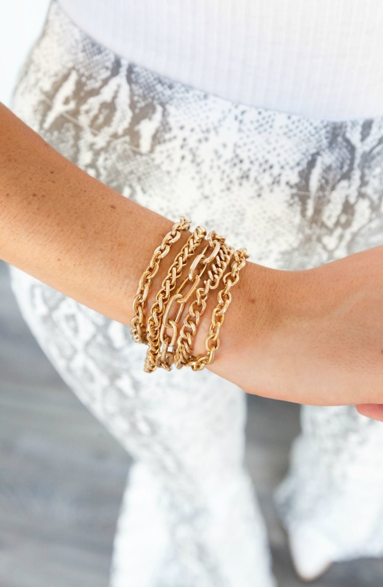 Simple Life 5 Set Gold Bracelet | Apricot Lane Boutique