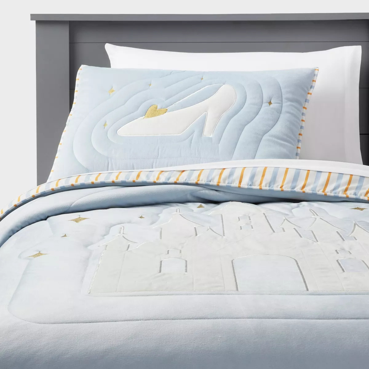 Princess Castle Kids' Quilt - The Disney Collection by Pillowfort™ | Target