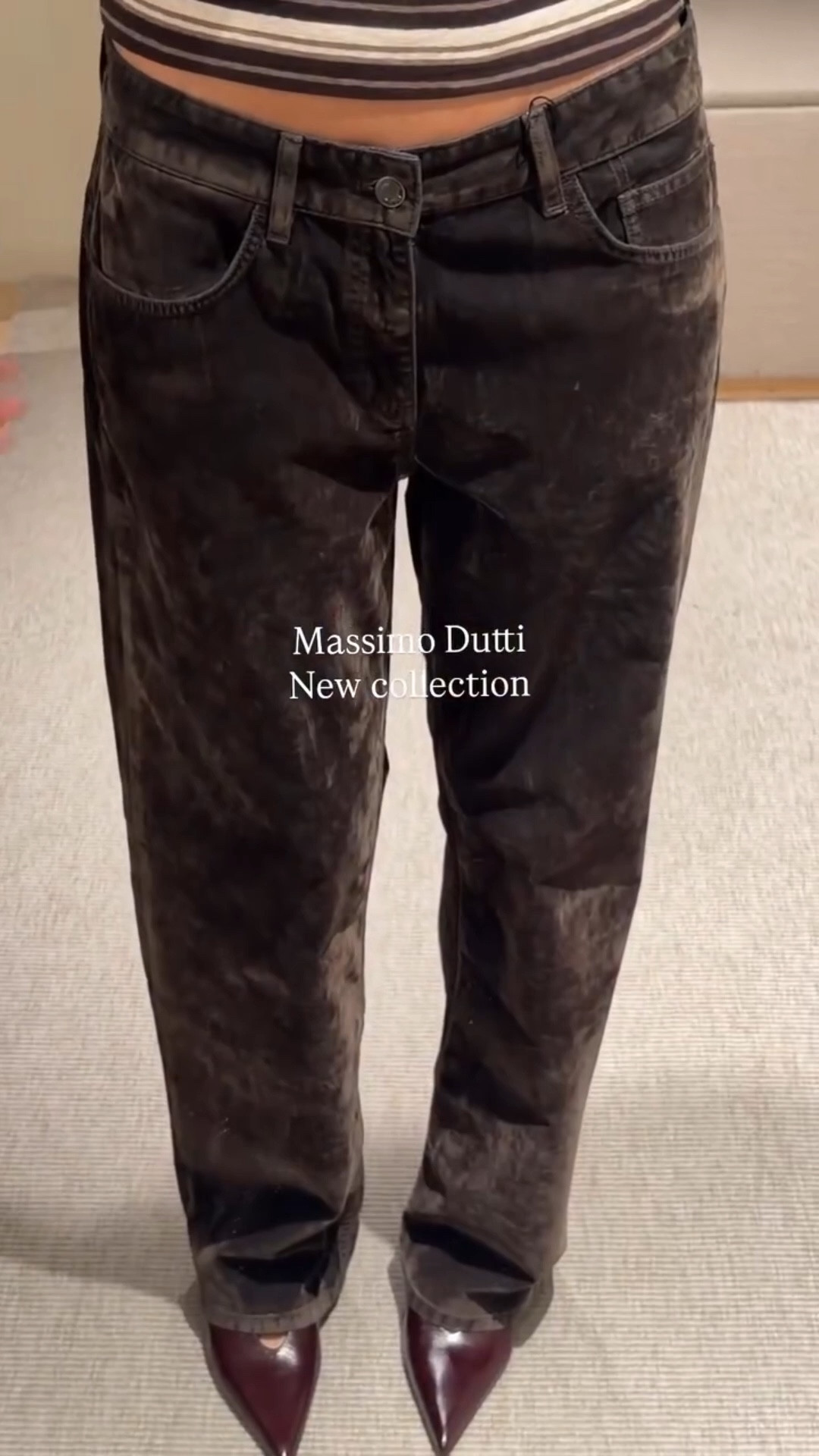 Massimo Dutti new collection. Wearing size 40 in these pants.


#pants #ootd