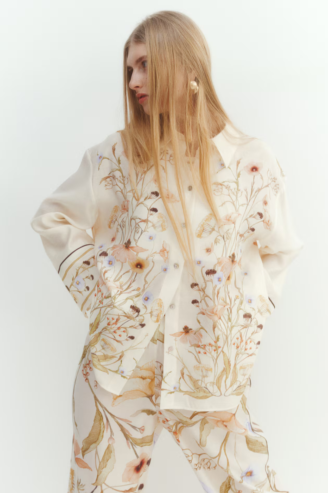 Floral-motif shirt | H&M (UK, MY, IN, SG, PH, TW, HK)