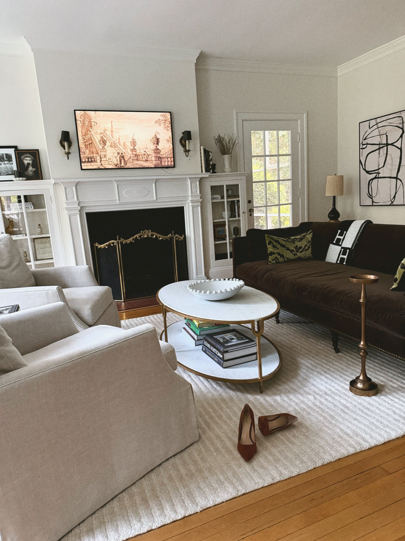 Nancy Meyers living room inspo

#LTKSaleAlert #LTKHome #LTKSeasonal