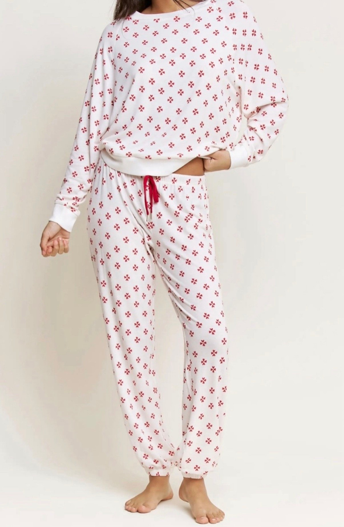 Valentine’s Day pjs
#LTKFindsUnder100 

#LTKSaleAlert #LTKSeasonal