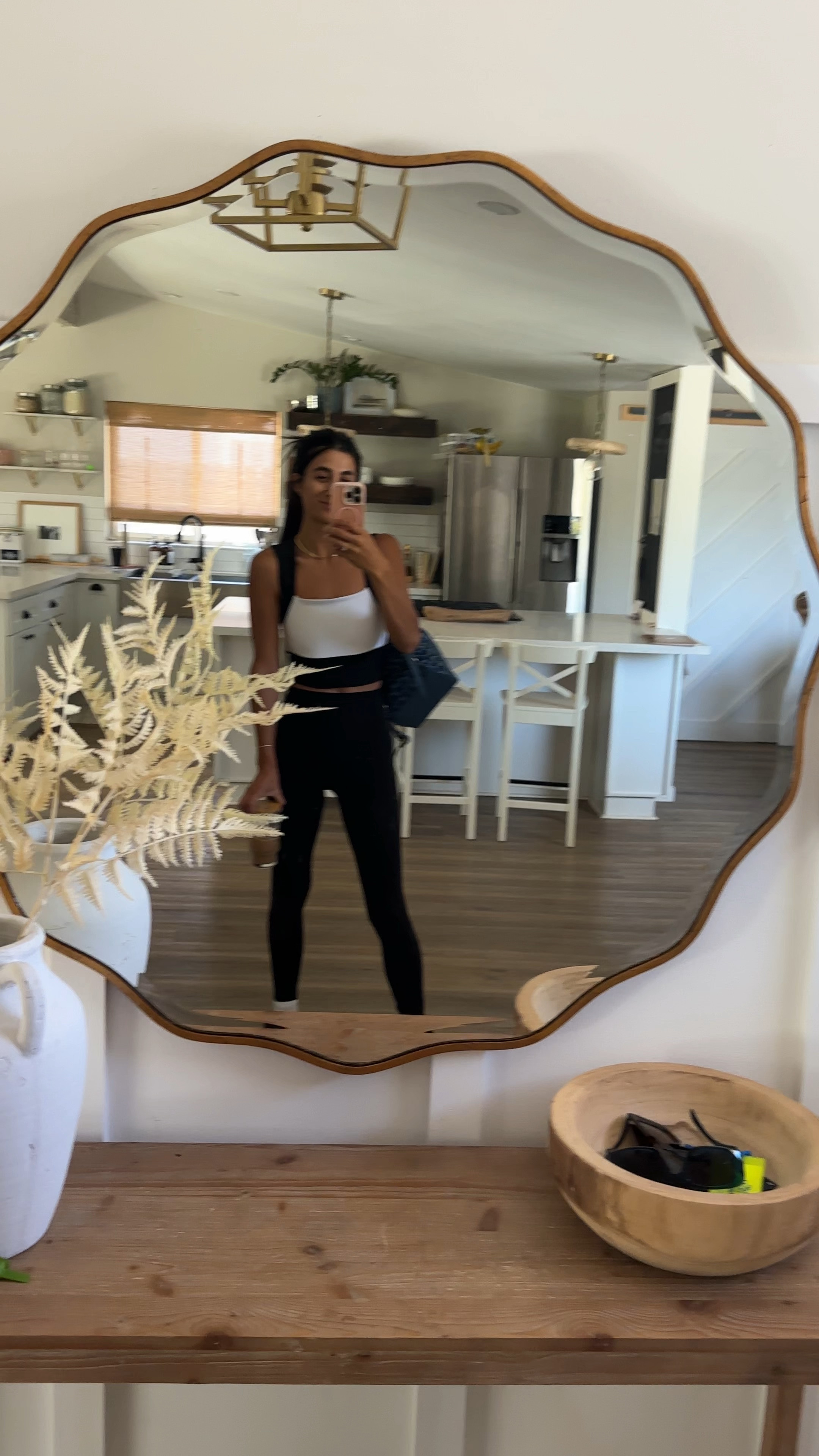 Black and white Abercrombie work out outfit active wear 