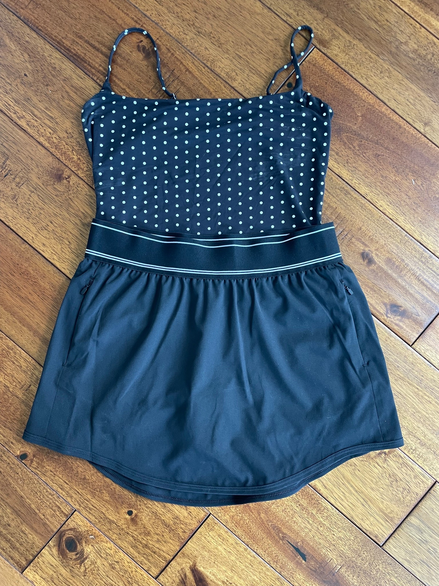 Obsessing over this athletic look 


#LTKOver40 #LTKActive #LTKootd