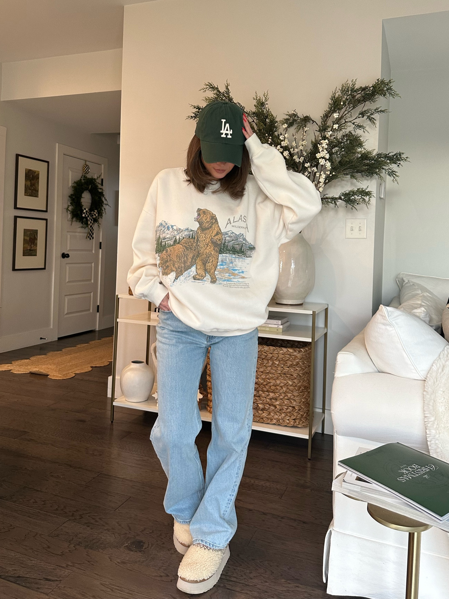 anthropologie baseball la hat
abercrombie alaska sweatshirt (sized up from an xs to medium)
abercrombie jeans (size 25s but 24s would have been my true size)
ugg slippers


#LTKfindsunder100 #LTKCyberWeek #LTKstyletip
