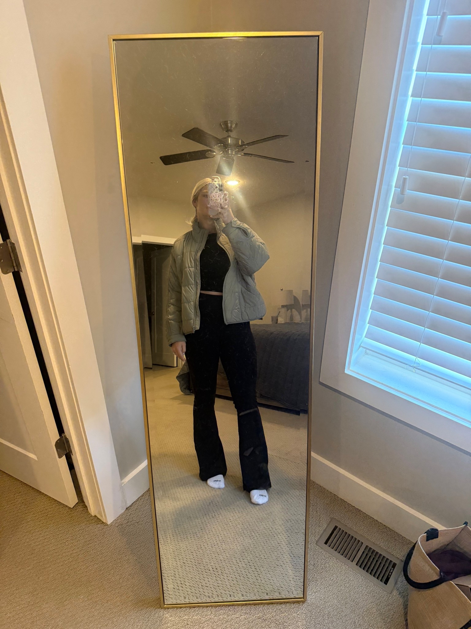 Fall errands outfit🍁🛒

Fall outfit inspo, casual fall fit, army green jacket, free people, yoga pants, comfortable everyday wear, tall girl friendly, light jacket 

#LTKTall #LTKMidsize #LTKSeasonal