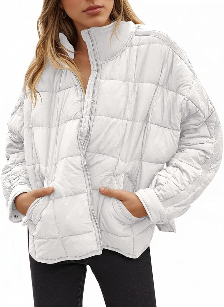 Aiopr Women's Oversized Lightweight Down Coat Long Sleeve Zip Packable Short Puffer Jackets | Amazon (US)