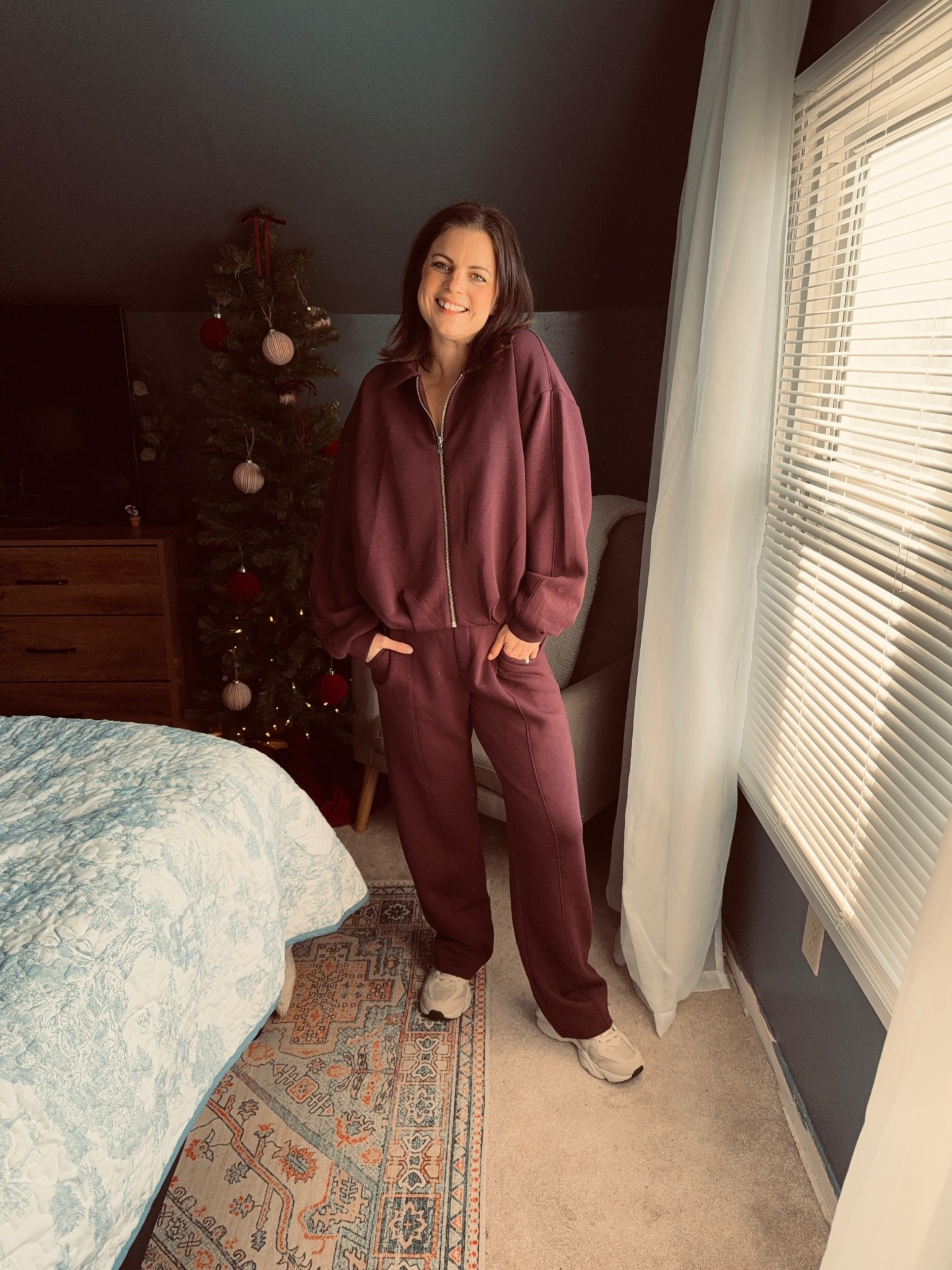 the coziest jogger set 👏🏼 comes in other colors too

wearing size small in pants & medium in jacket to have in oversized fit

#oldnavy #outfitinspo

#LTKFindsUnder100 #LTKFindsUnder50 #LTKootd