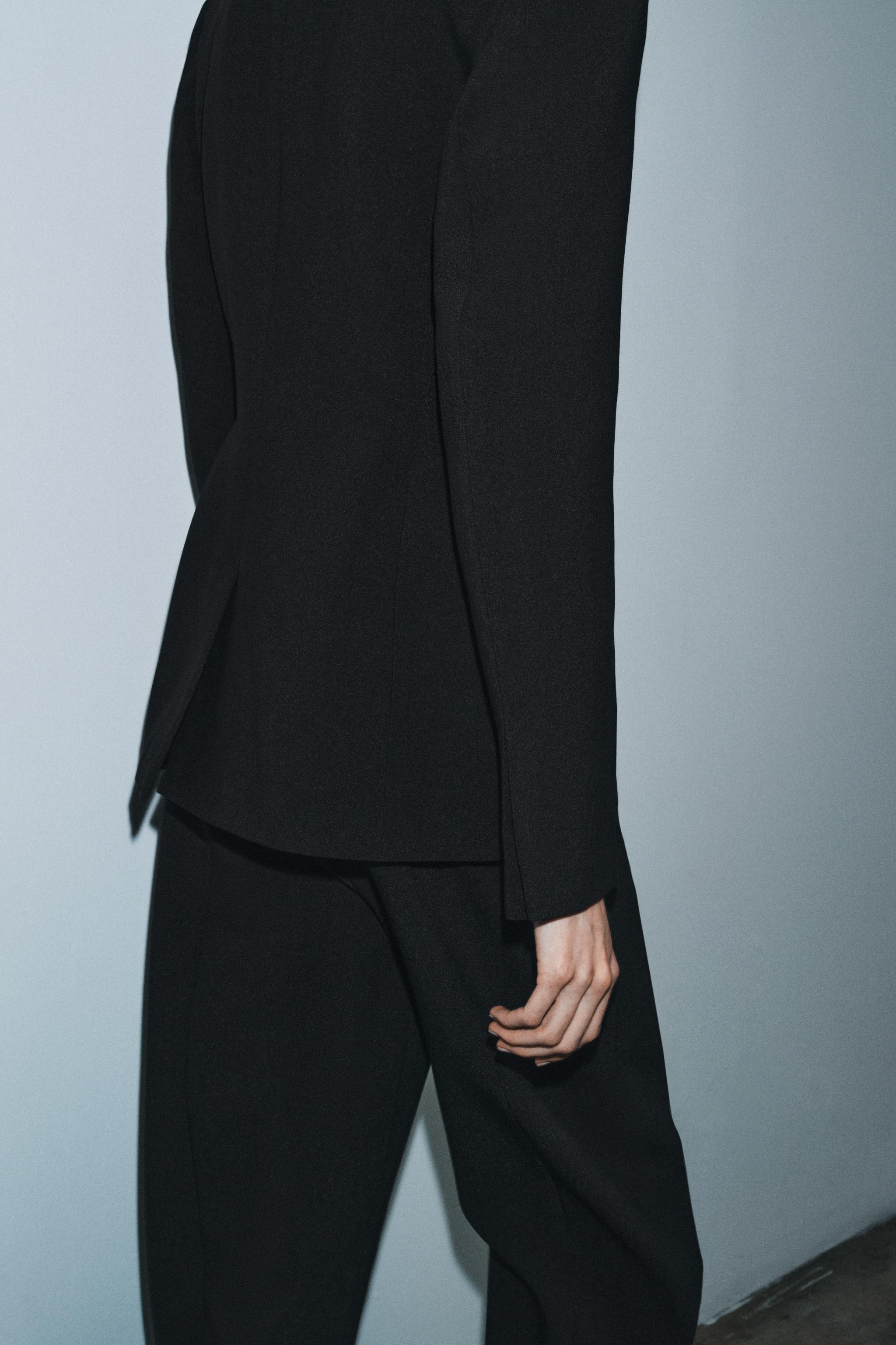 TOPSTITCHED FITTED BLAZER ZW COLLECTION | Zara US