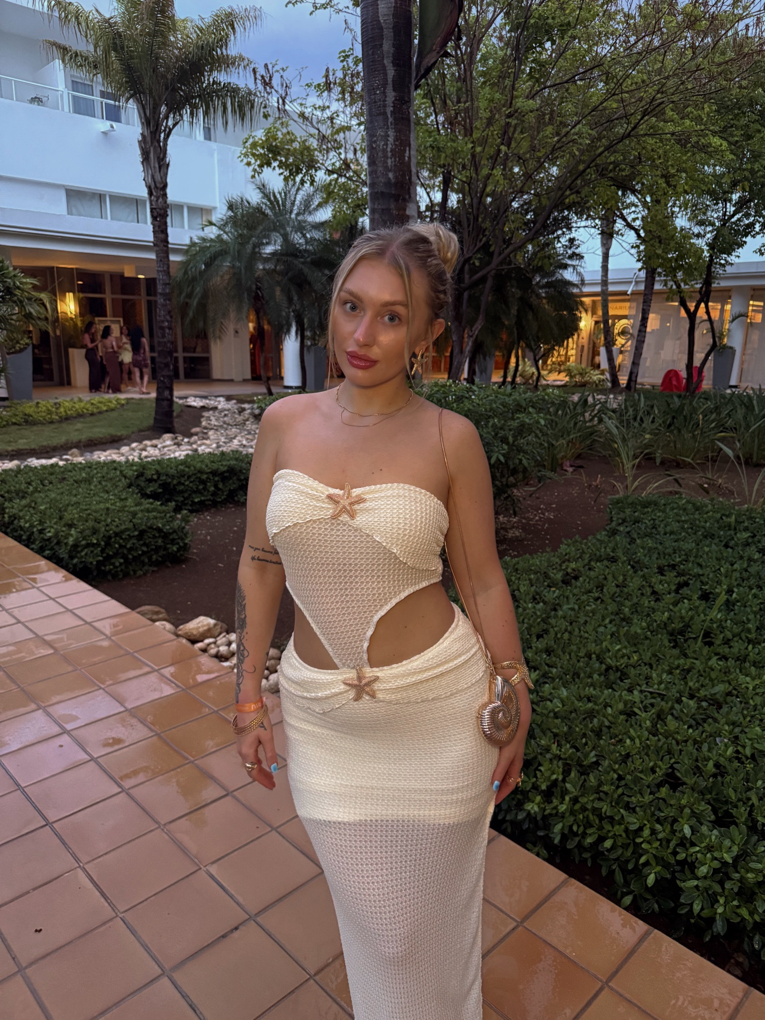 Dress fits like a glove, Size medium 

#LTKU #LTKStyleTip #LTKFindsUnder50
