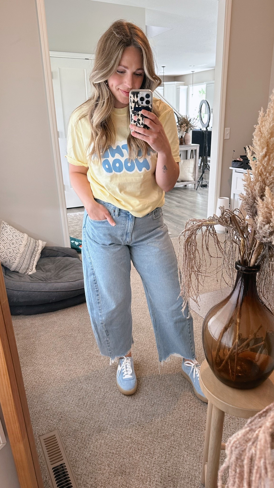 Yellow and blue 👌🏼 

Wearing size 29 Short in jeans - true to size! 