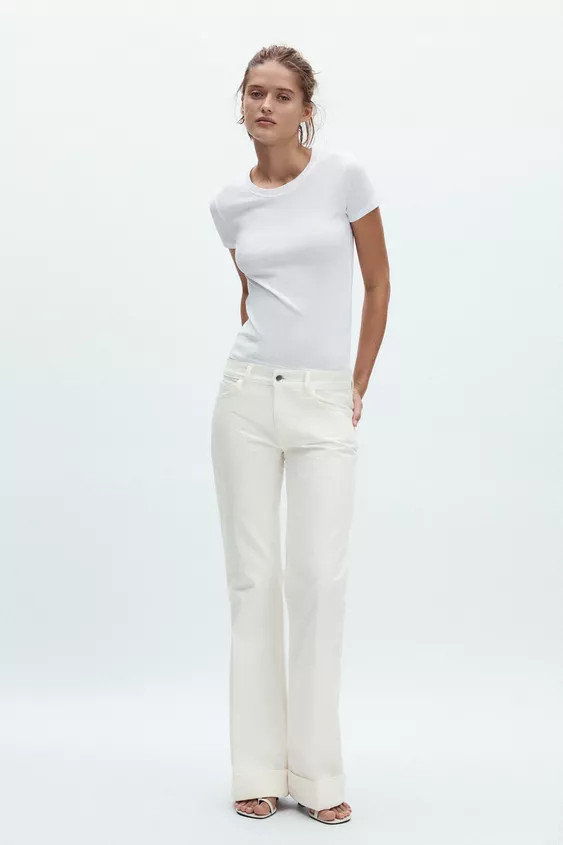 REGULAR FIT - ROUND NECK - REGULAR LENGTH - SHORT SLEEVET-shirt made of 100% cotton. Round neck a... | Zara US