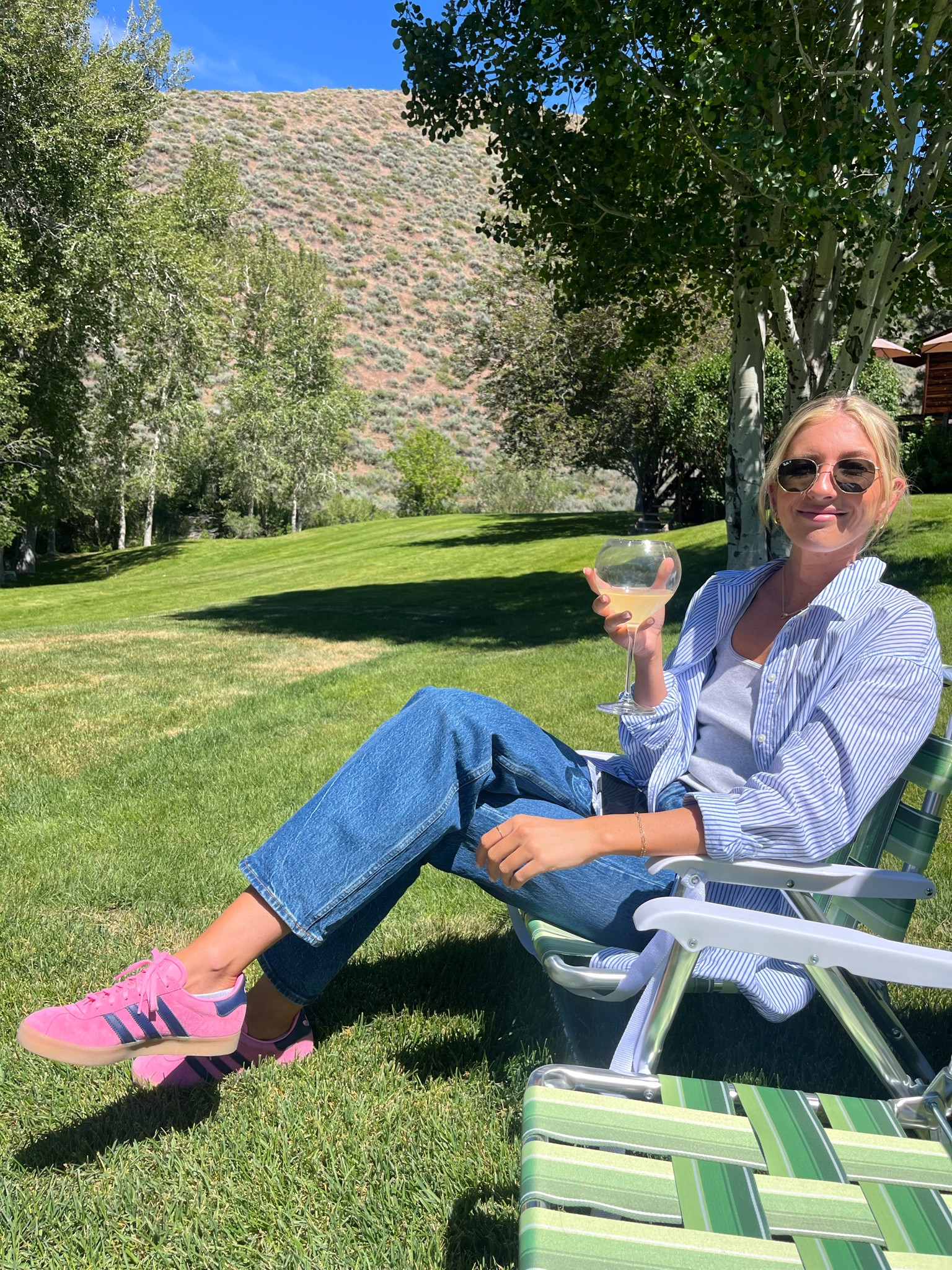 Linen oversized shirt of my dreams 

#LTKSummerSales #LTKFindsUnder50 #LTKSeasonal