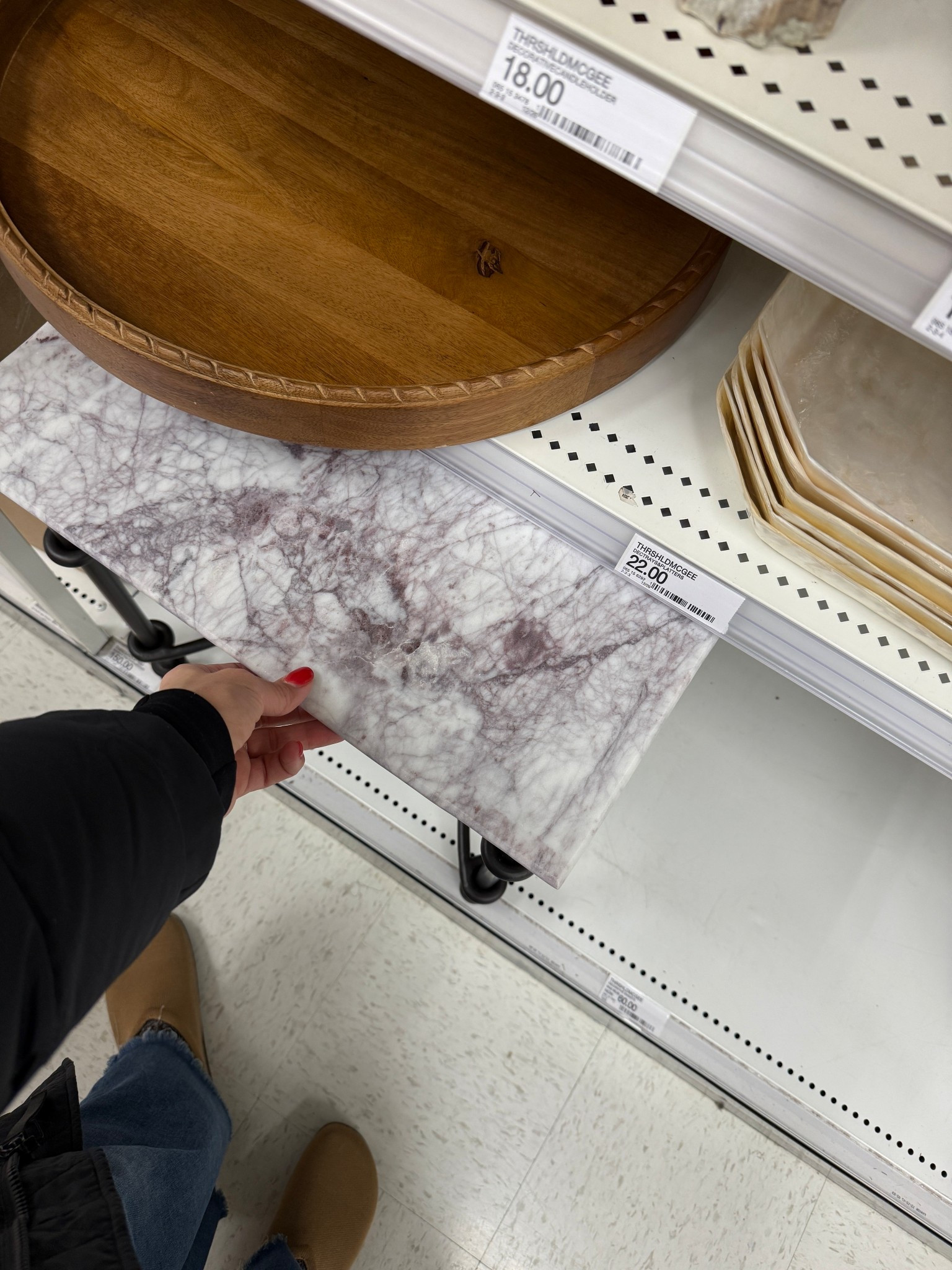 That has this marble top end table on display- so pretty! 

#LTKHome