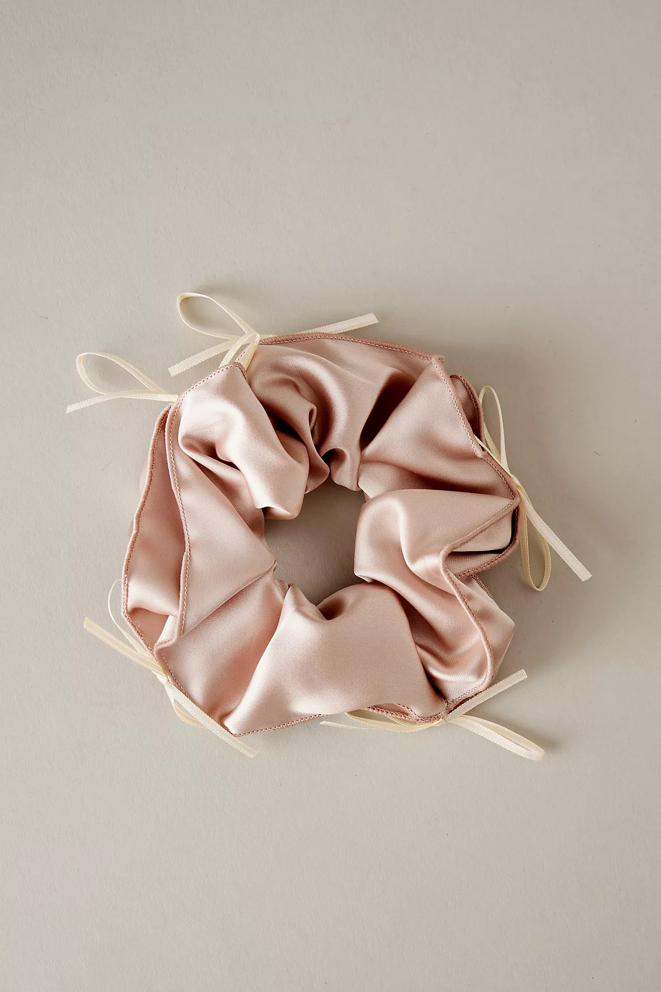 By Anthropologie Large Silk Bow Hair Scrunchie | Anthropologie (UK)