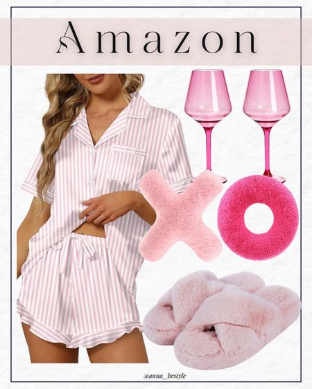 Valentine's Day pajama, Valentine's Day pj set, Valentine's Day pajama decor, pink slippers 

#LTKfindsunder50 #LTKfindsunder100
