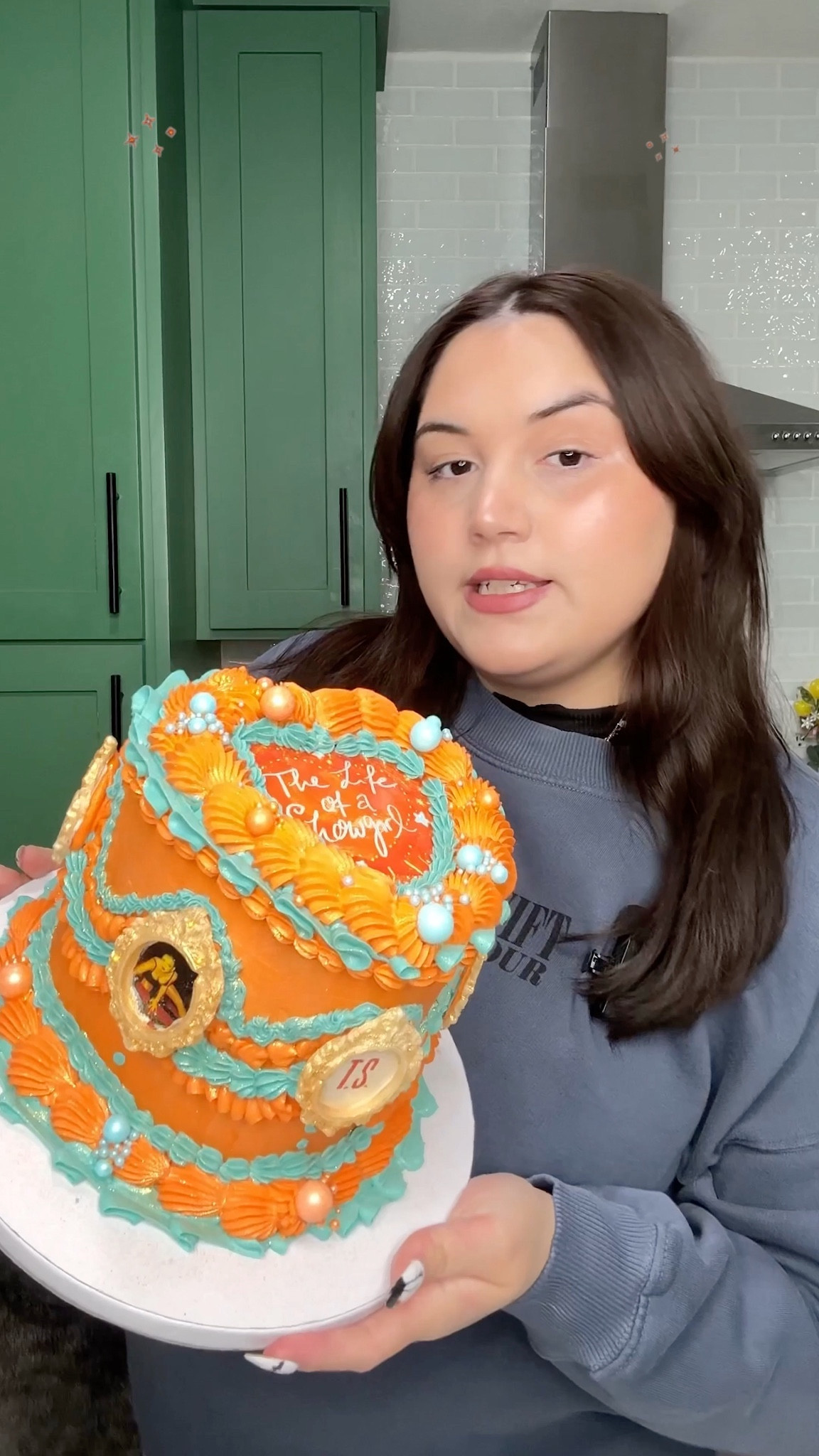 Girlies, I know it is hard but you will get use to wearing orange. I personally have over three years of experience with the ungoddessly orange because of my favorite sports team being papaya colored.
-
I did unplanned order three variants of the album and have my eyes on at least one more. My most anticipated tracks are Eldest Daughter, Opalite, The Fate of Ophelia and Wood!
-
PIPING TIPS:
Large Shells - 6B Wilton
Medium Shell - 21 Wilton
Small Shell - 16 Wilton
Large Dot - 5 Wilton
Large Ruffle - 70 Wilton
-
CAKE GUTS:
Blue Coconut Cake Layers
Vanilla Russian Buttercream
—
#thelifeofashowgirl #serecreate #taylorswift #cakedecorating #heartcake

#LTKStyleTip #LTKFindsUnder50 #LTKSaleAlert