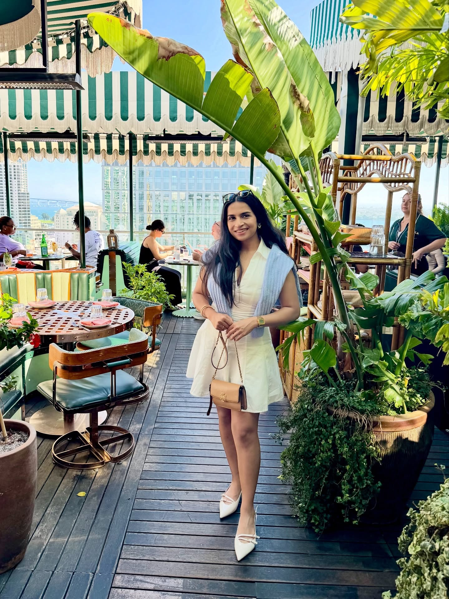 Just another Sunny day in San Diego ☀️🌊

.

.

.

.

.

.

.

#sandiego #california #californiasummer #oldtownsandiego #summerdress #neverendingfoootsteps #travelgram #travelfashion