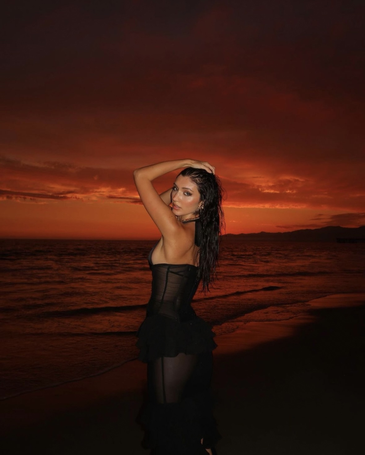 little black dress vibes 🖤 


sheer maxi dress black ruffle lbd cocktail 

#LTKstyletip