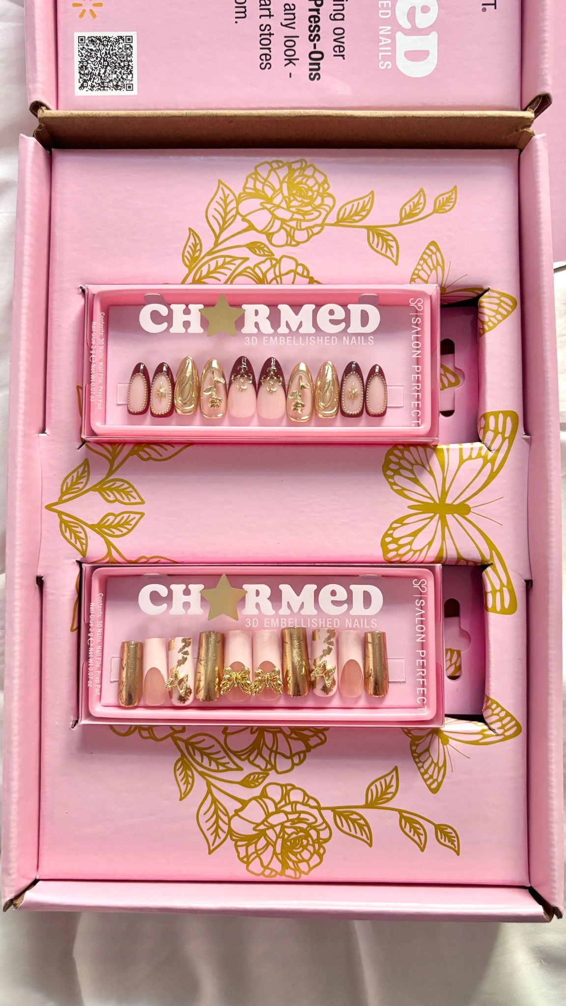 The cutest charm press on nails 🌸 #pressonnails #nailcharm 