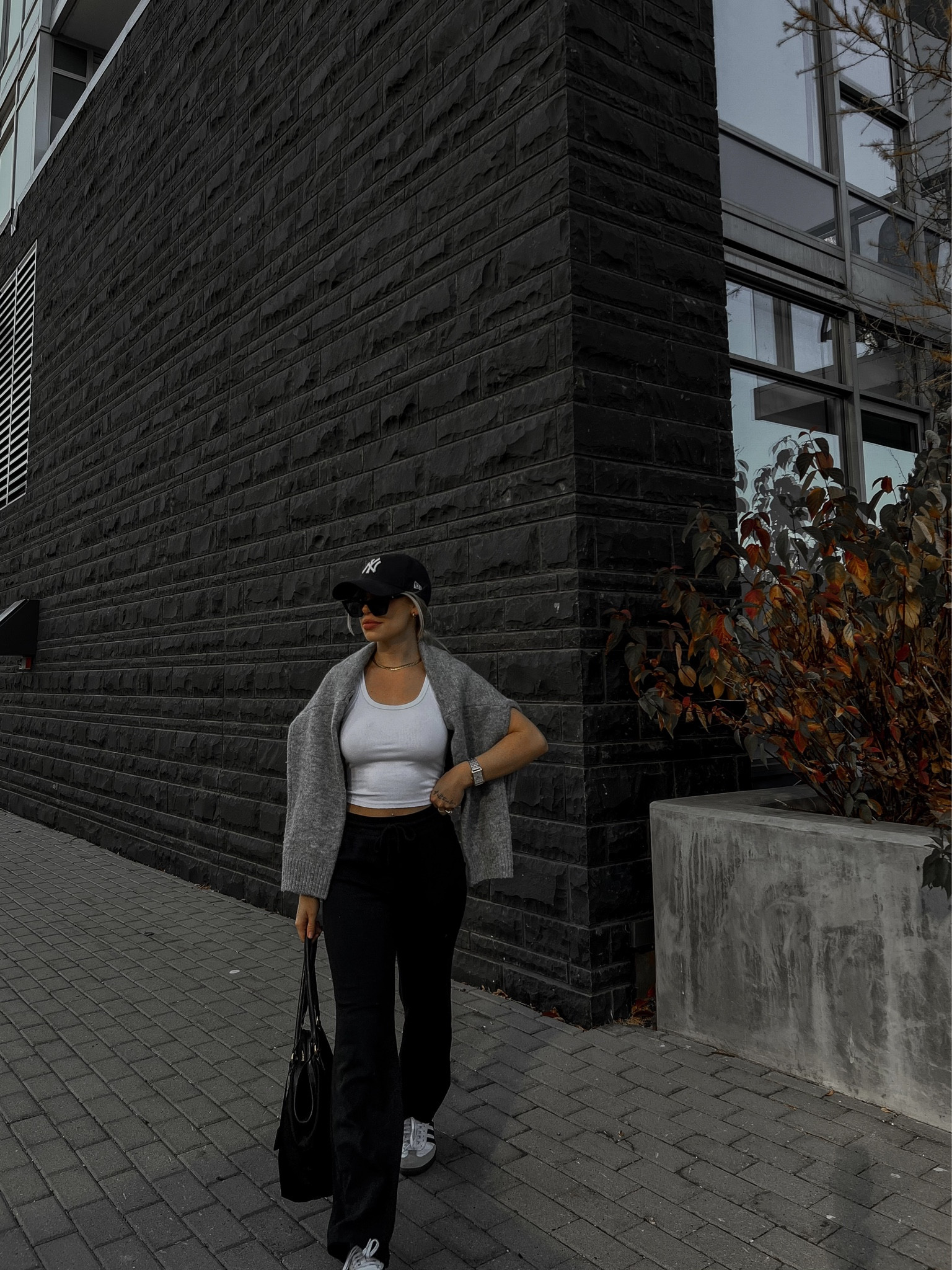 🍂warm fall days like this>>>>

If you’re someone like me who’s shoulders are set slightly wider than their hips🫠, a flare pant is a great way to help balance out the look of your top and bottom ratio✨I always lean towards a slightly longer pant to make me look taller😎😎

#LTKfindsunder100 #LTKstyletip #LTKSeasonal