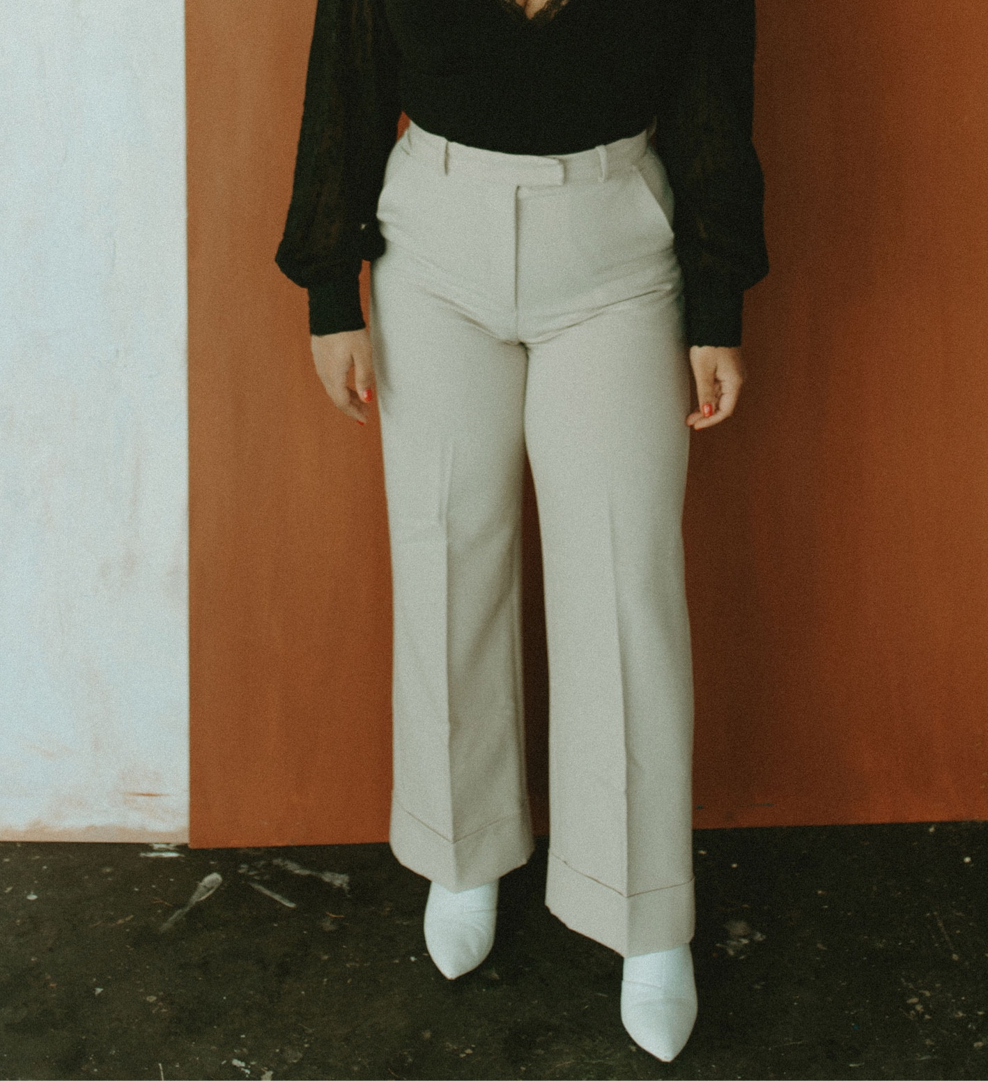 absolutely love these timeless trousers from A&F! Wearing a 29R

#LTKstyletip #LTKSpringSale #LTKsalealert