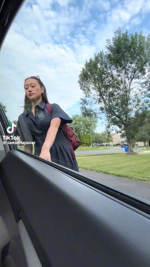 are you a latte/espresso person or prefer black coffee w milk and sugar?? ☕️

 

 

#LTKSeasonal #LTKStyleTip #LTKWorkwear