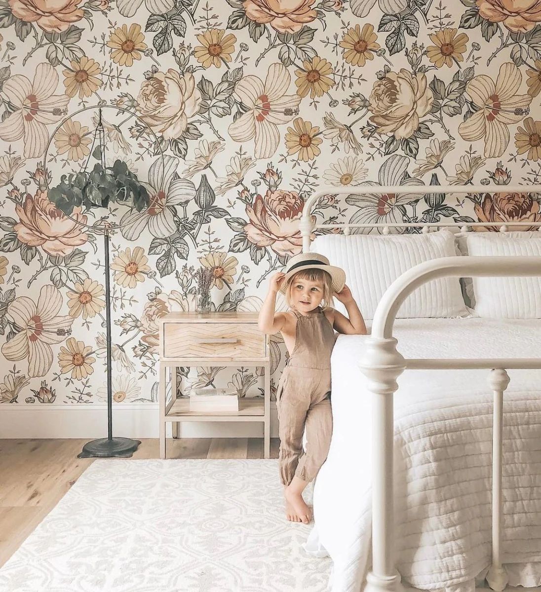 Madelyn Peel and Stick Wallpaper | Rocky Mountain Decals