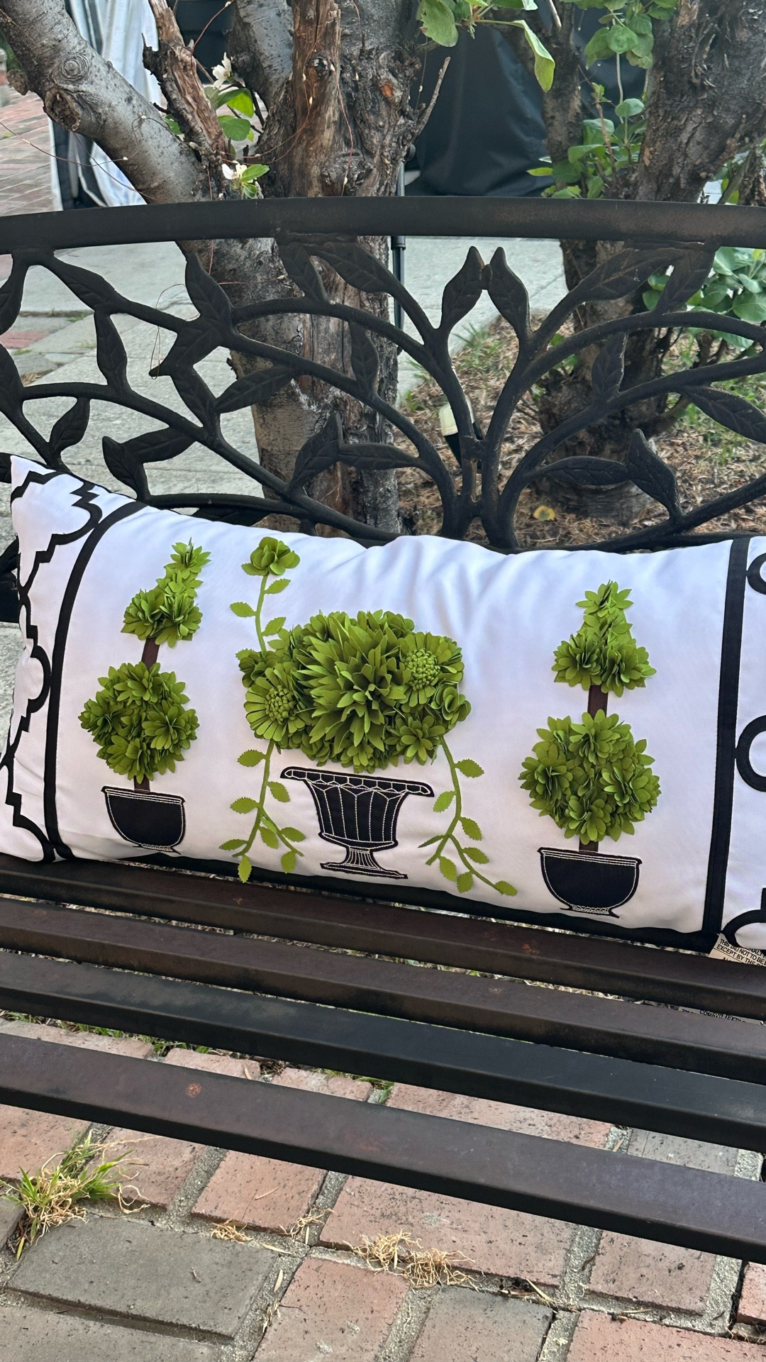 Comment SHOP and I’ll send you the links 🤍

I found the prettiest topiary-style pillows that instantly elevated my patio—classic, tailored, and giving that timeless garden estate feel 🌿 The structured greenery + black and white detail just makes everything look more polished and put together without even trying. I loved the topiary look so much, I bought it twice for different seating areas because they completely transformed the space.

If you want that effortless “designed” outdoor look without spending a fortune, these are it. I’ve linked similar styles that give the same elevated vibe ✨

#patiodecor #outdoorliving #ltkhome #coastalstyle #homedecorfinds 

#LTKHome