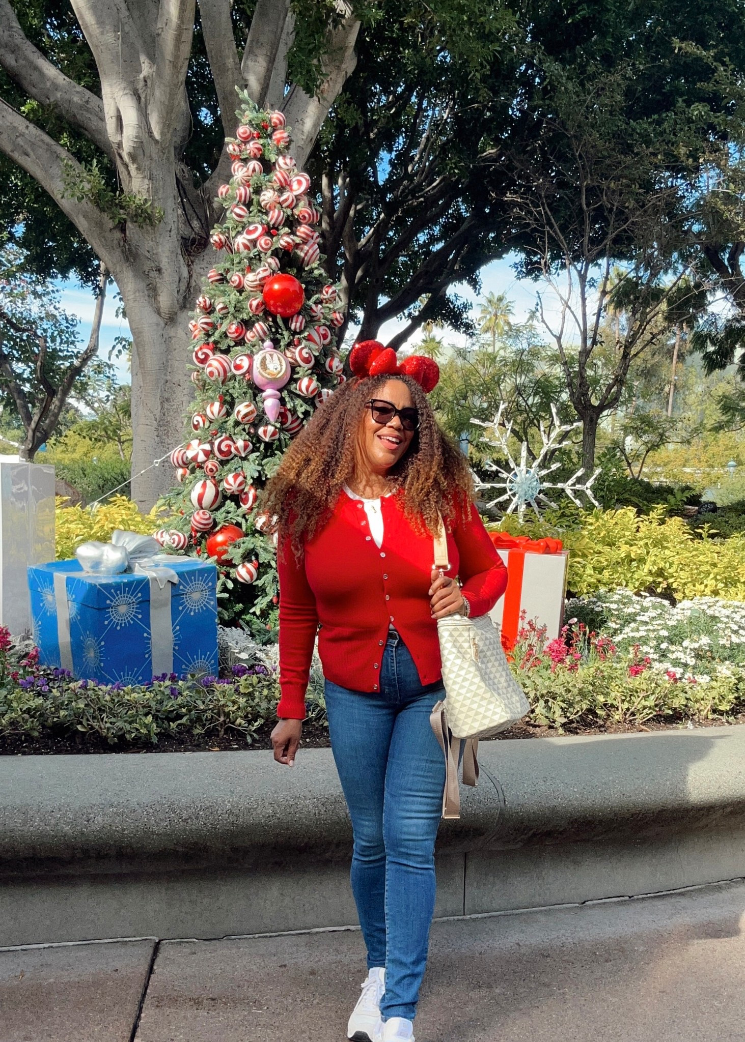 Cute and comfy Disneyland 🐭 Day Outfit ✨

#LTKMidsize #LTKOver40