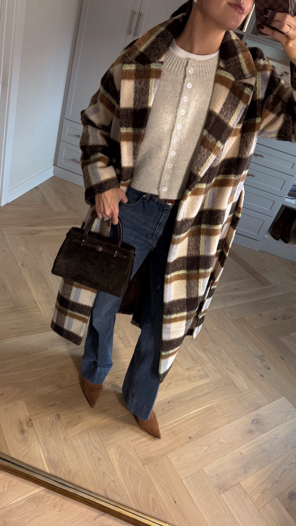 Plaid jacket: true to size (S) 
Short sleeve cardigan: tts (S)
Jeans: tts (27) 5’7” for height reference 
Booties: size up half 



#LTKFindsUnder100 #LTKStyleTip #LTKSeasonal