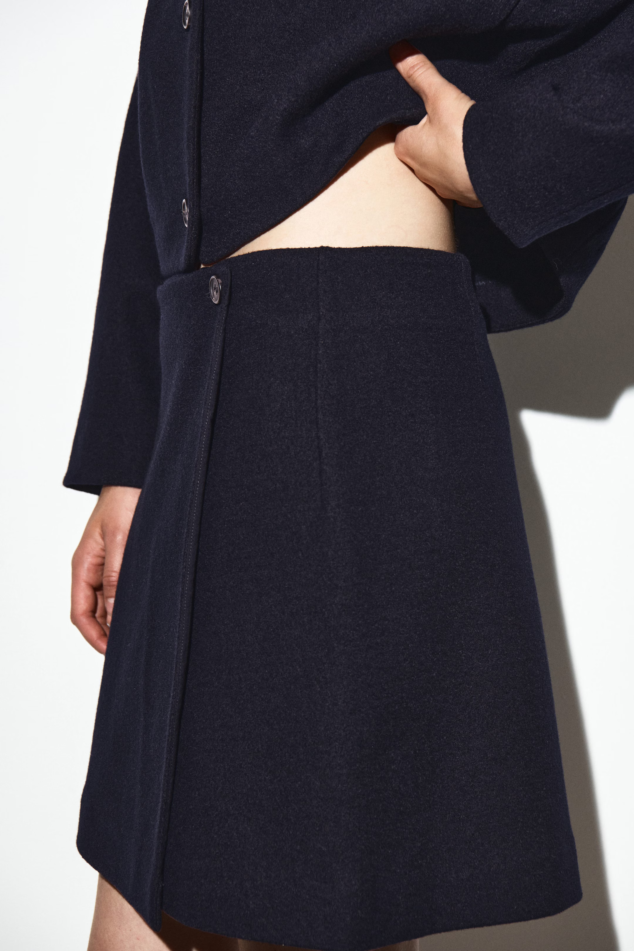 BOILED MERINO WOOL MINI SKIRT - NAVY | COS | COS (EU)