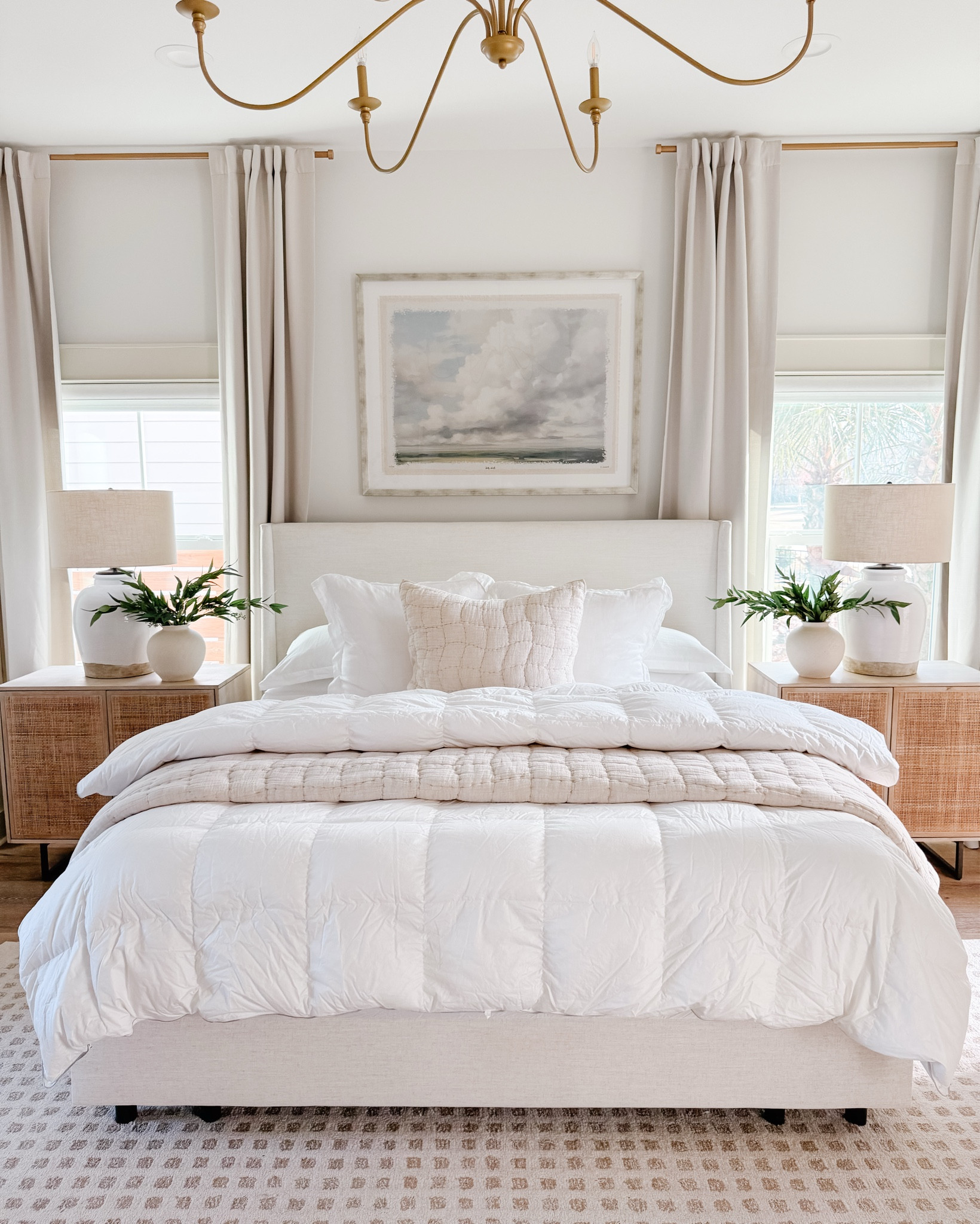 create your haven with @harborhouse.living ✨ their nature inspired, high end hotel quality will have you pushing snooze on repeat 
#bedding #downcomforter #comforter #luxurybrdding #harborhouseliving #quality 