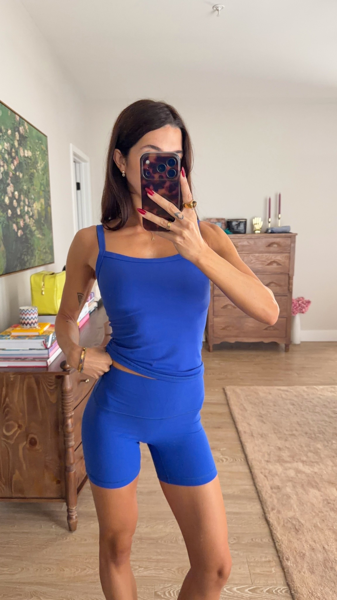 @Aritzia walk outfit! S tank and 4 in biker shorts

#LTKActive #LTKSeasonal #LTKmorningroutine