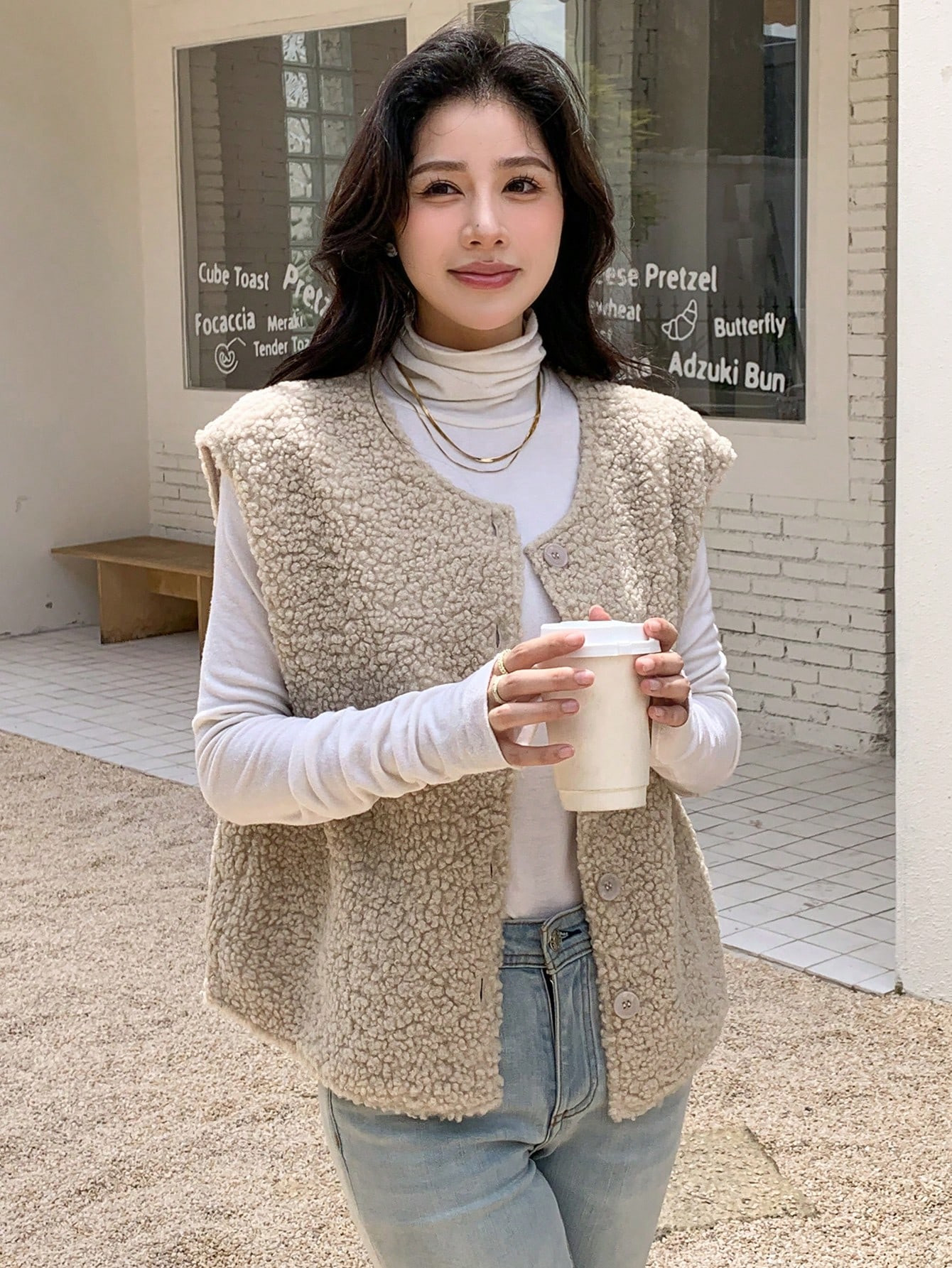 DAZY Casual Solid Color Faux Shearling Vest Jacket, Fall/Winter | SHEIN