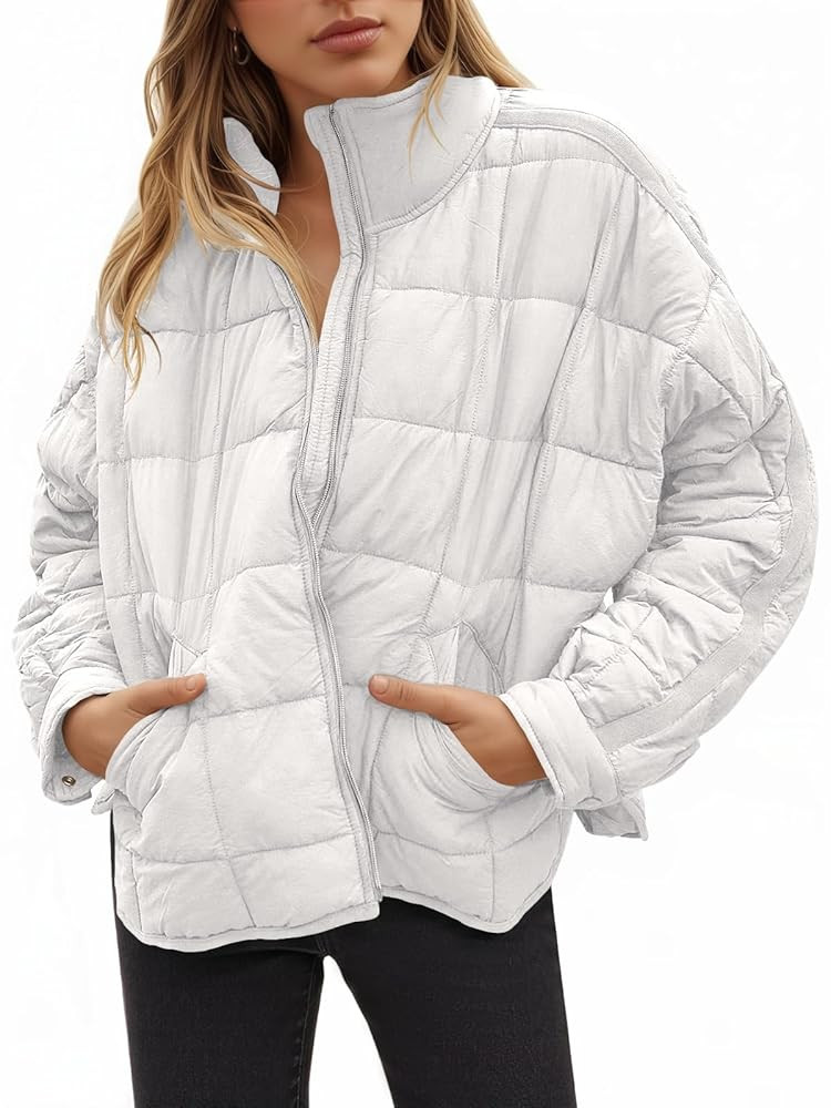 Aiopr Women's Oversized Lightweight Down Coat Long Sleeve Zip Packable Short Puffer Jackets | Amazon (US)