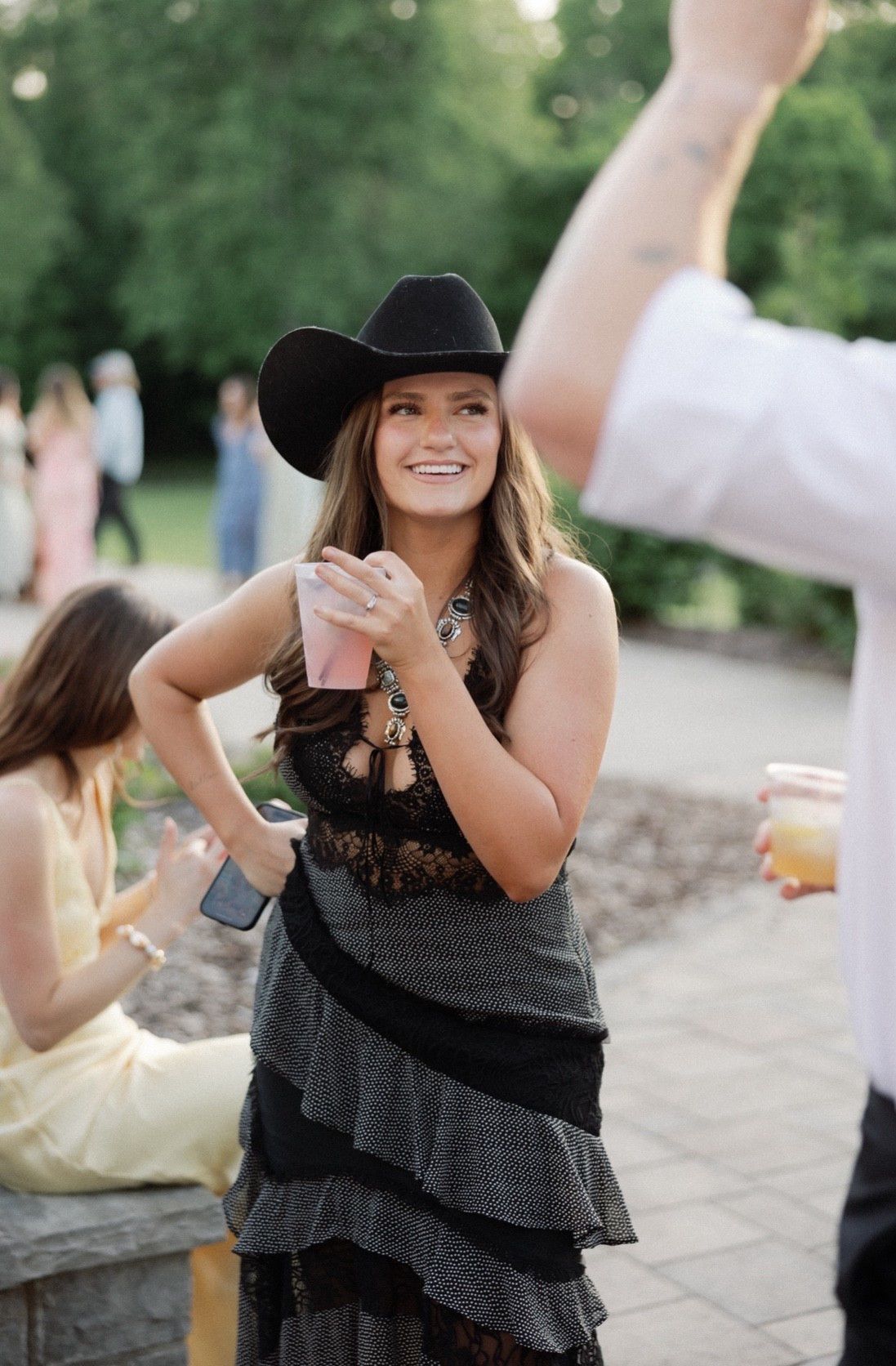 
🌸 Southern wedding ready in this charming guest dress — perfect for outdoor ceremonies, barn weddings, or a classic church setting. This flattering silhouette features feminine details, soft flowy fabric, and a touch of southern charm. Ideal for spring and summer weddings, garden parties, or bridal brunches. Style it with wedges, statement earrings, and a clutch for a timeless southern belle look. 💐

#southernweddingguestdress #weddinggueststyle #summerweddingdress #springweddingoutfit #gardenweddinglook #ltkunder100 #ltkstyle #ltkdress #ltkfashion #weddingguestoutfit #ltkwedding

#LTKParties #LTKStyleTip #LTKWedding