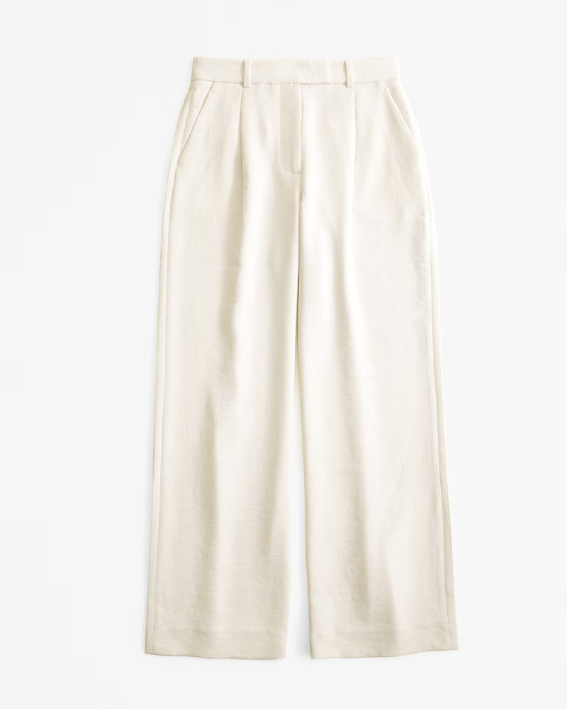 Women's Curve Love A&F Sloane Low Rise Tailored Wide Leg Pant | Women's Bottoms | Abercrombie.com | Abercrombie & Fitch (UK)