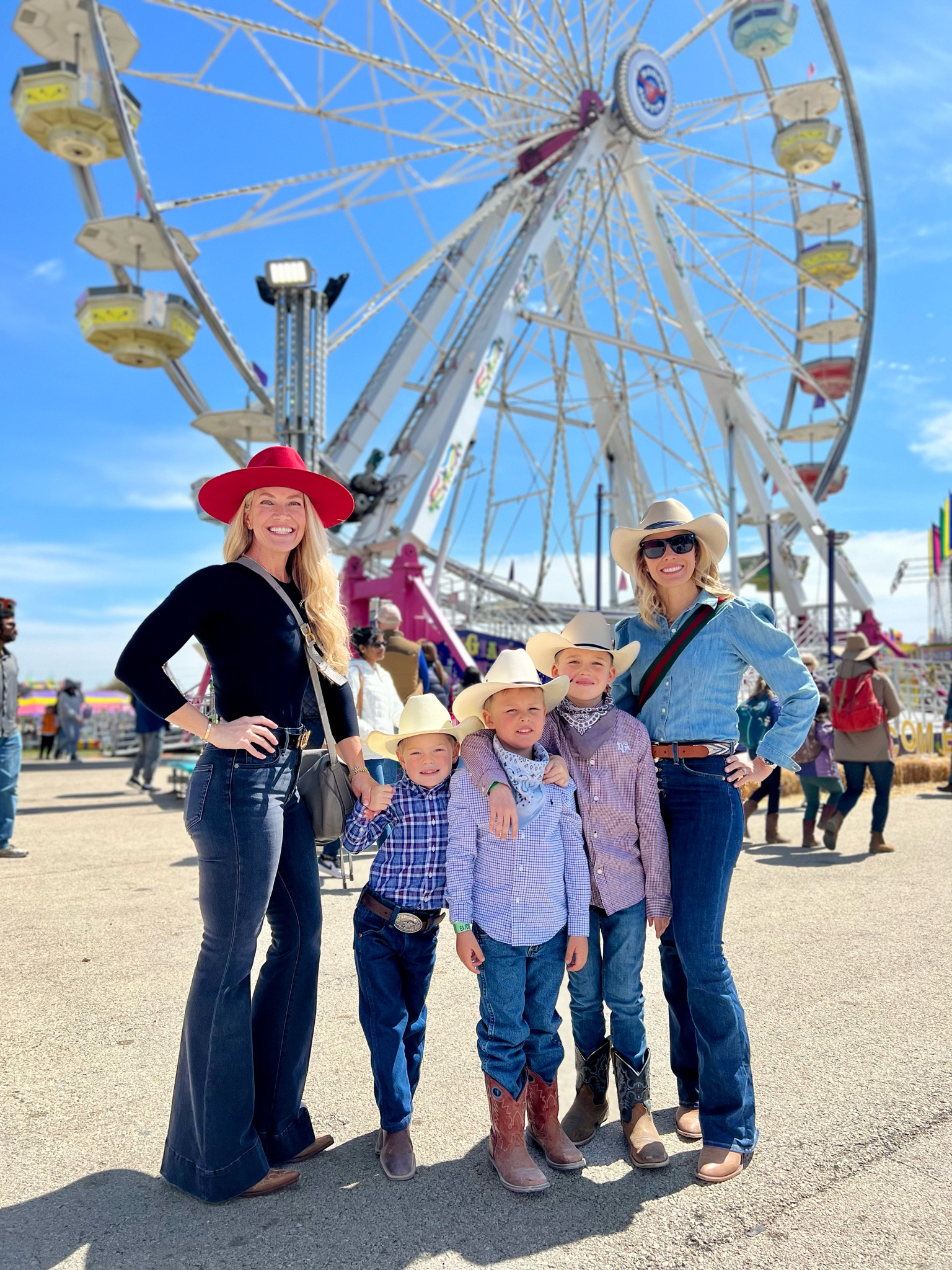 Rodeo, rodeo style, Austin rodeo, jeans, flare jeans, best mom jeans 

#LTKFestival