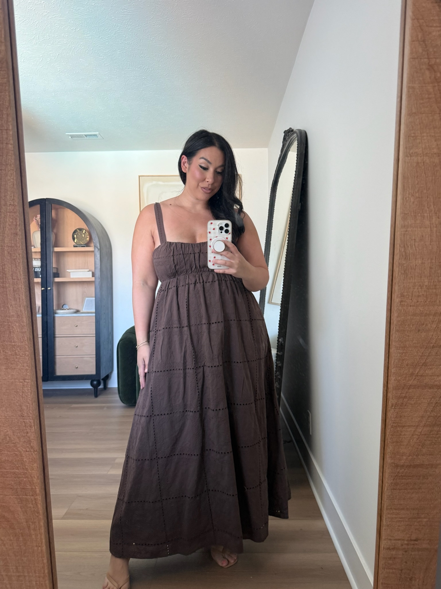 Midsize Abercrombie outfit!
-
-
-
Summer style, midsize style, midsize fashion, summer dress, summer outfit