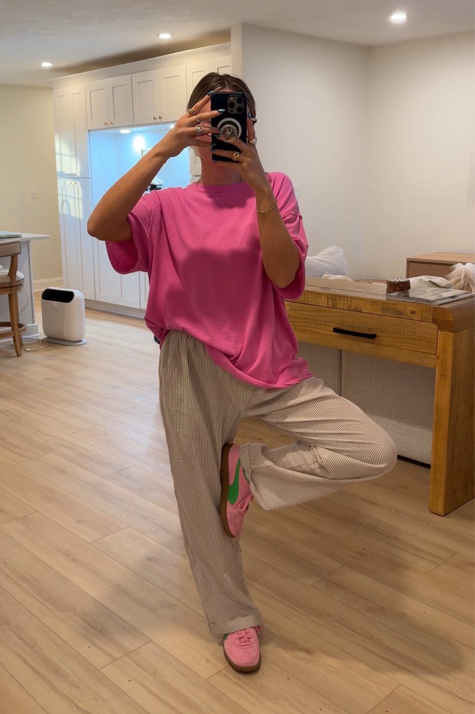 I’m wearing size small in the tee & extra small in the pants! 

#LTKstyletip #LTKfindsunder50 #LTKfindsunder100