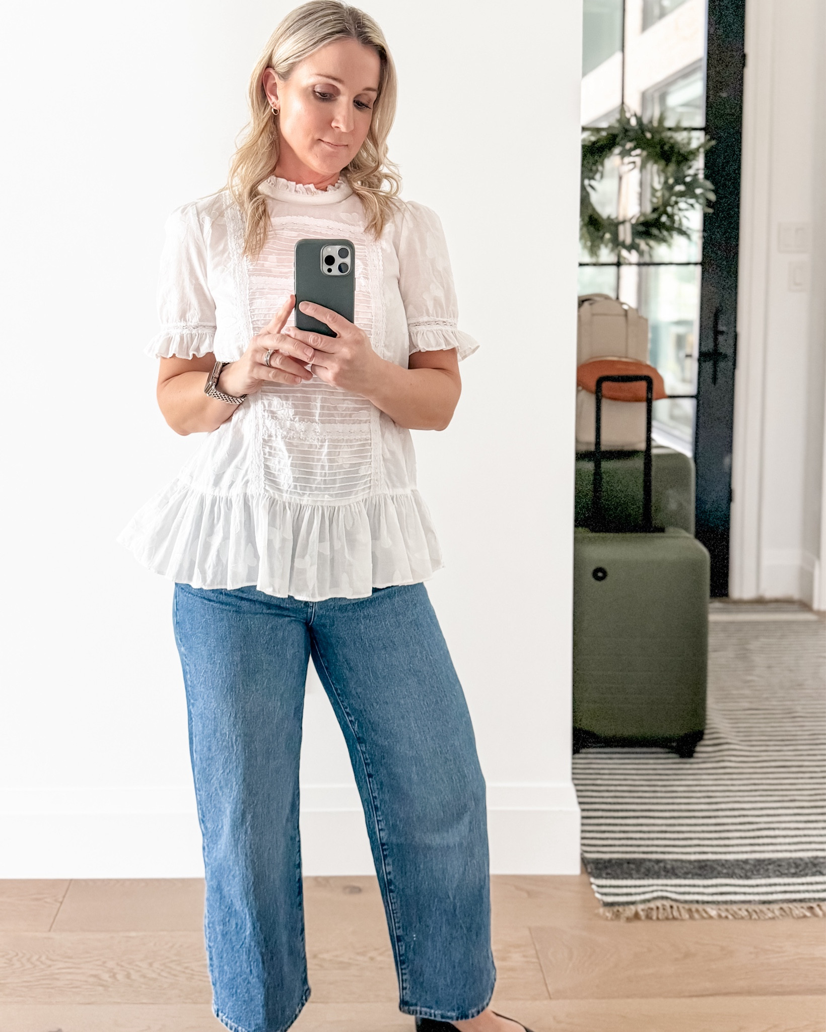 Another year around the sun !🎉☀️

This is 44!

Cute and flirty 🩷


Love how comfy the perfect vintage wide-leg crop jean is from Madewell

As are their flats 🫶🏻😉


#LTKstyletip #LTKshoecrush #LTKSeasonal