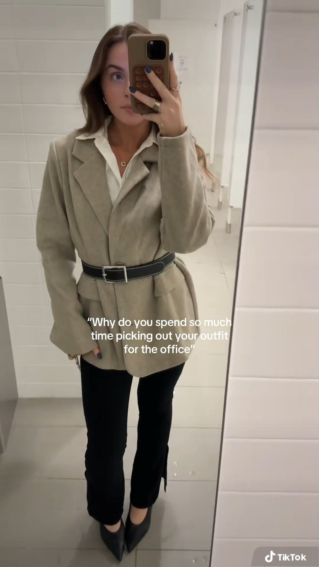 Office ootd! 

- wearing a small in the pangs 
- wearing a US 4 in the blazer 

#LTKWorkwear #LTKFindsUnder100 #LTKStyleTip