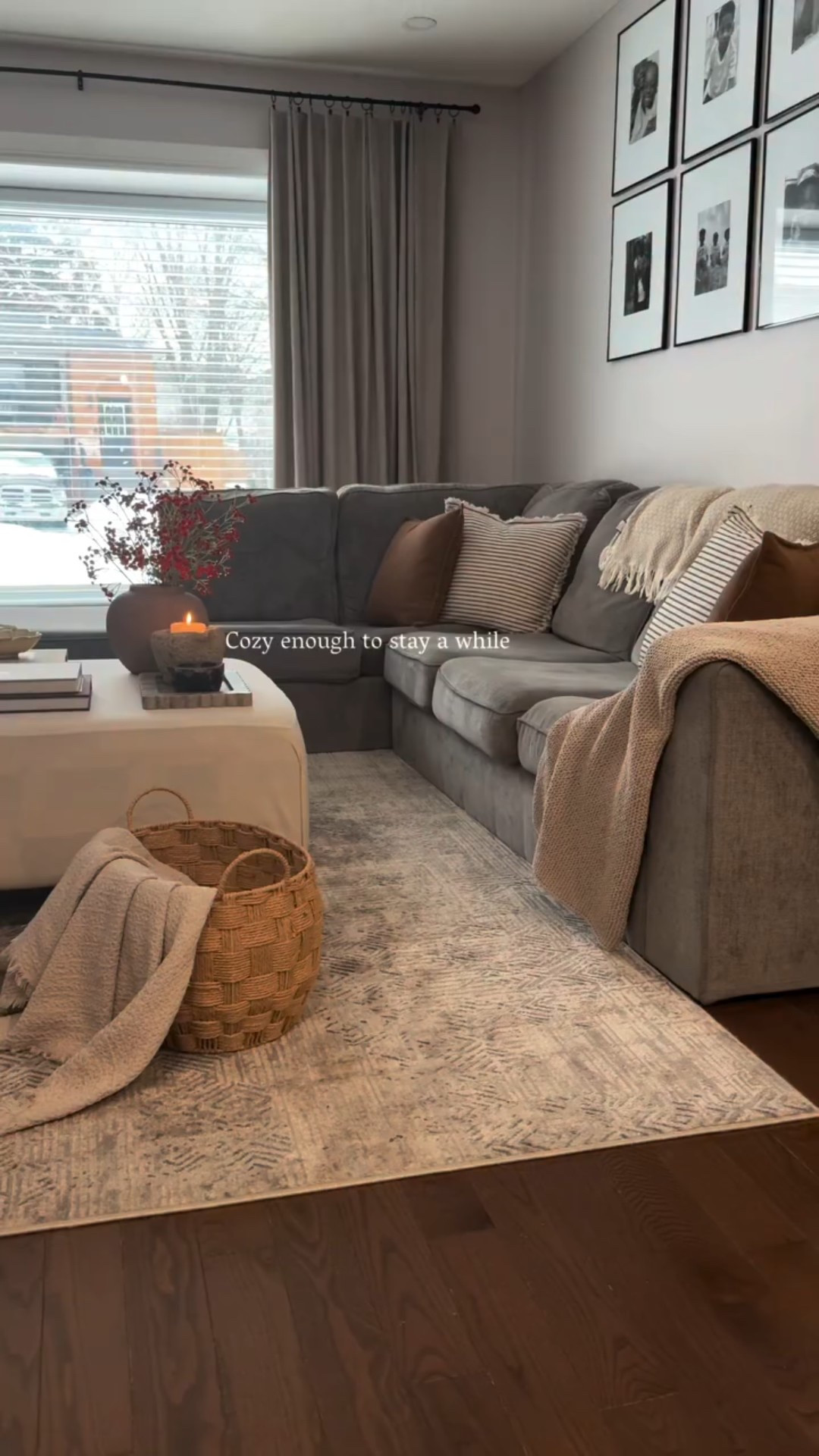 Happy Sunday! 

Warning: you might sit down “for a second” and end up staying much longer at my house.🤎

Follow @fallinlove.decor for interior styling, room transformations, and budget-friendly finds that make your home feel layered, lived-in, and intentional.

LIKE • SAVE • SHARE