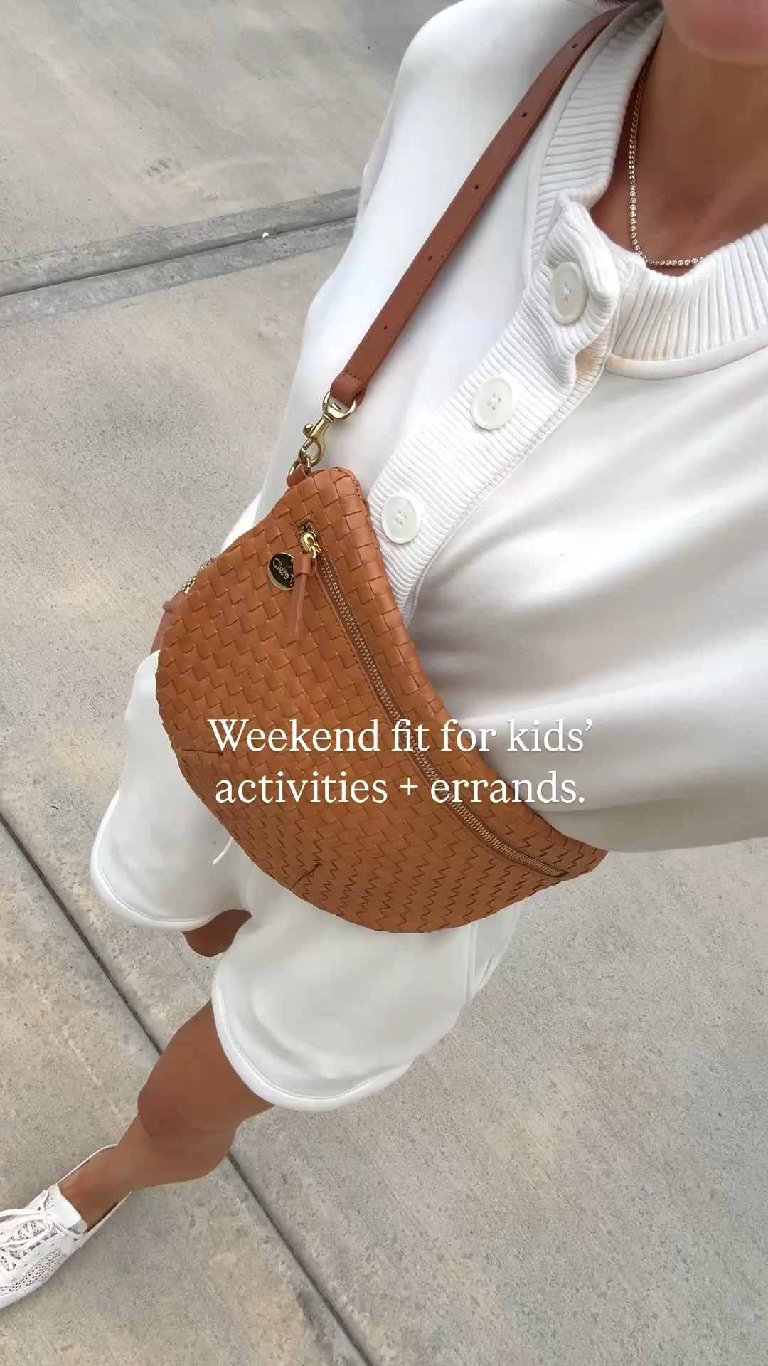 Weekend casual fit for running the kids to activities, checking off errands, and everything in between.