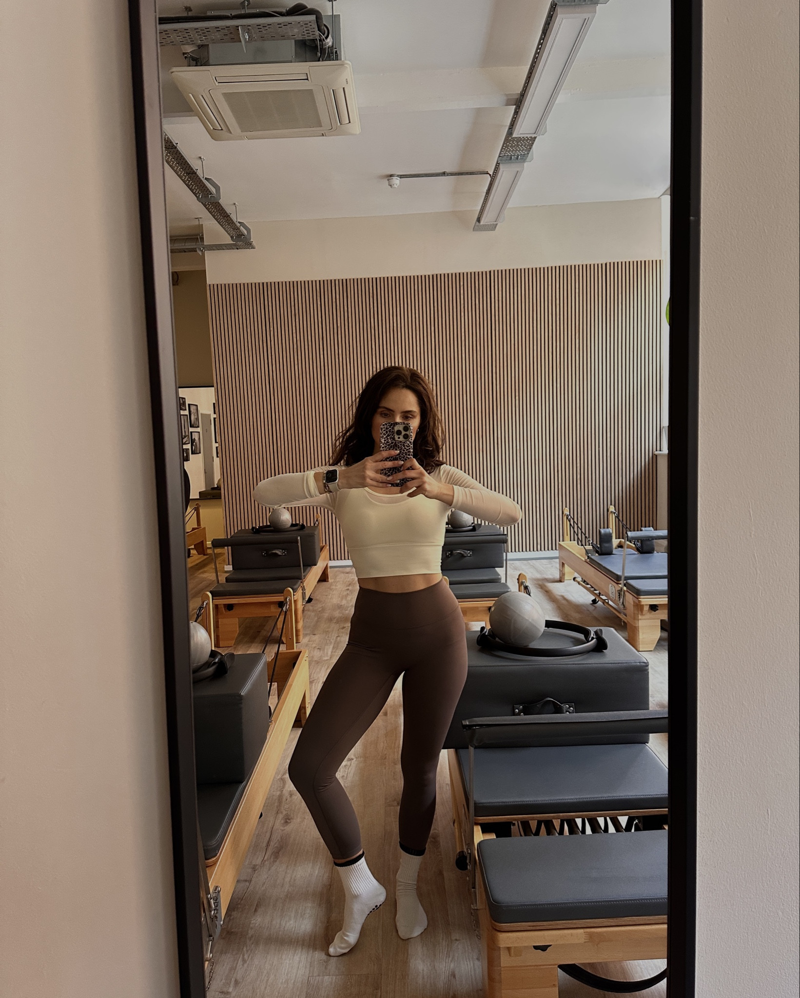 Pilates outfit, pilates activewear, yoga pants, leggings, sportswear, long sleeve sports tshirt

#LTKautumn #LTKuk #LTKfitness